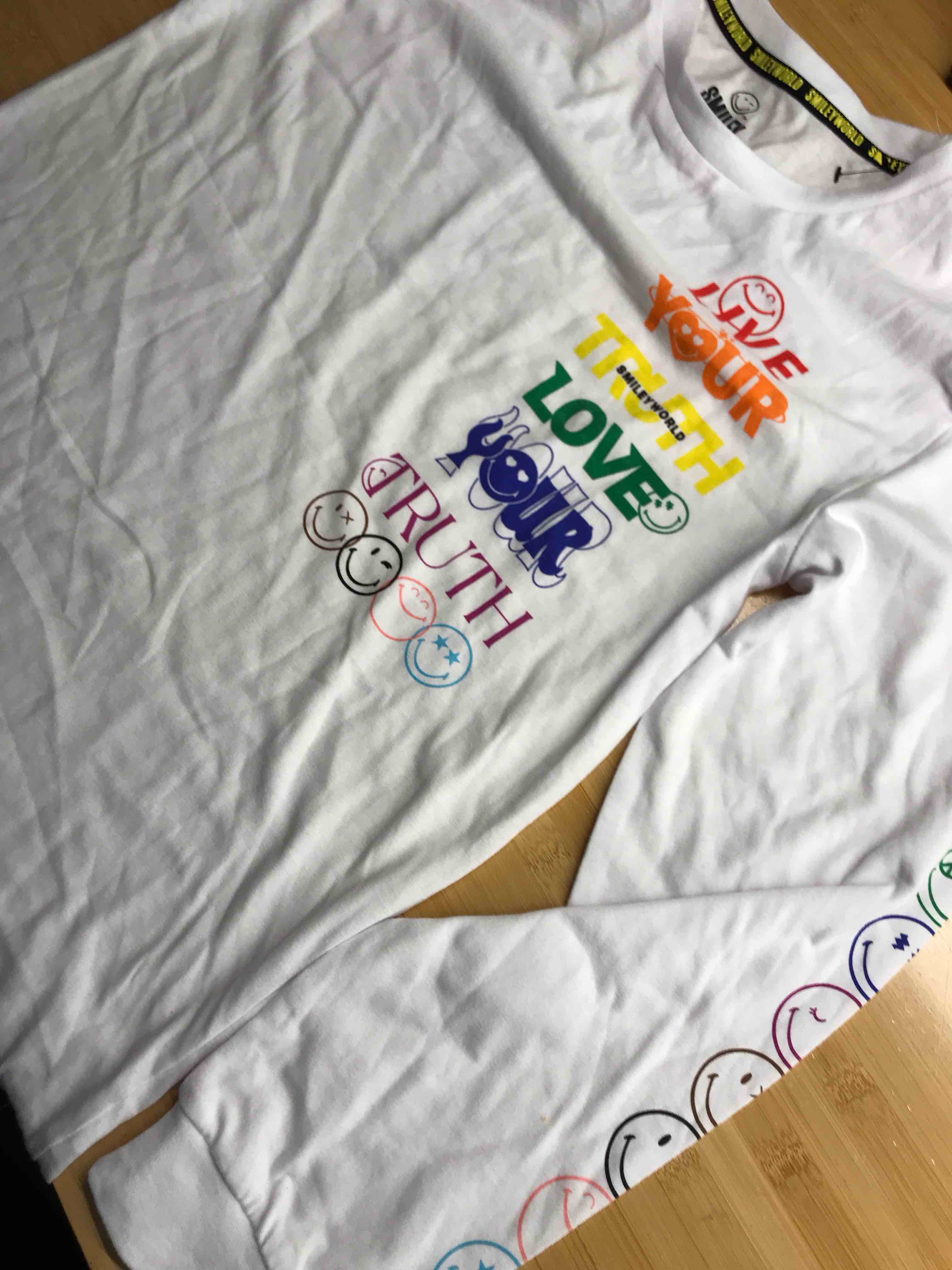 Smiley World Live your Truth Long Sleeve T- Shirt Small