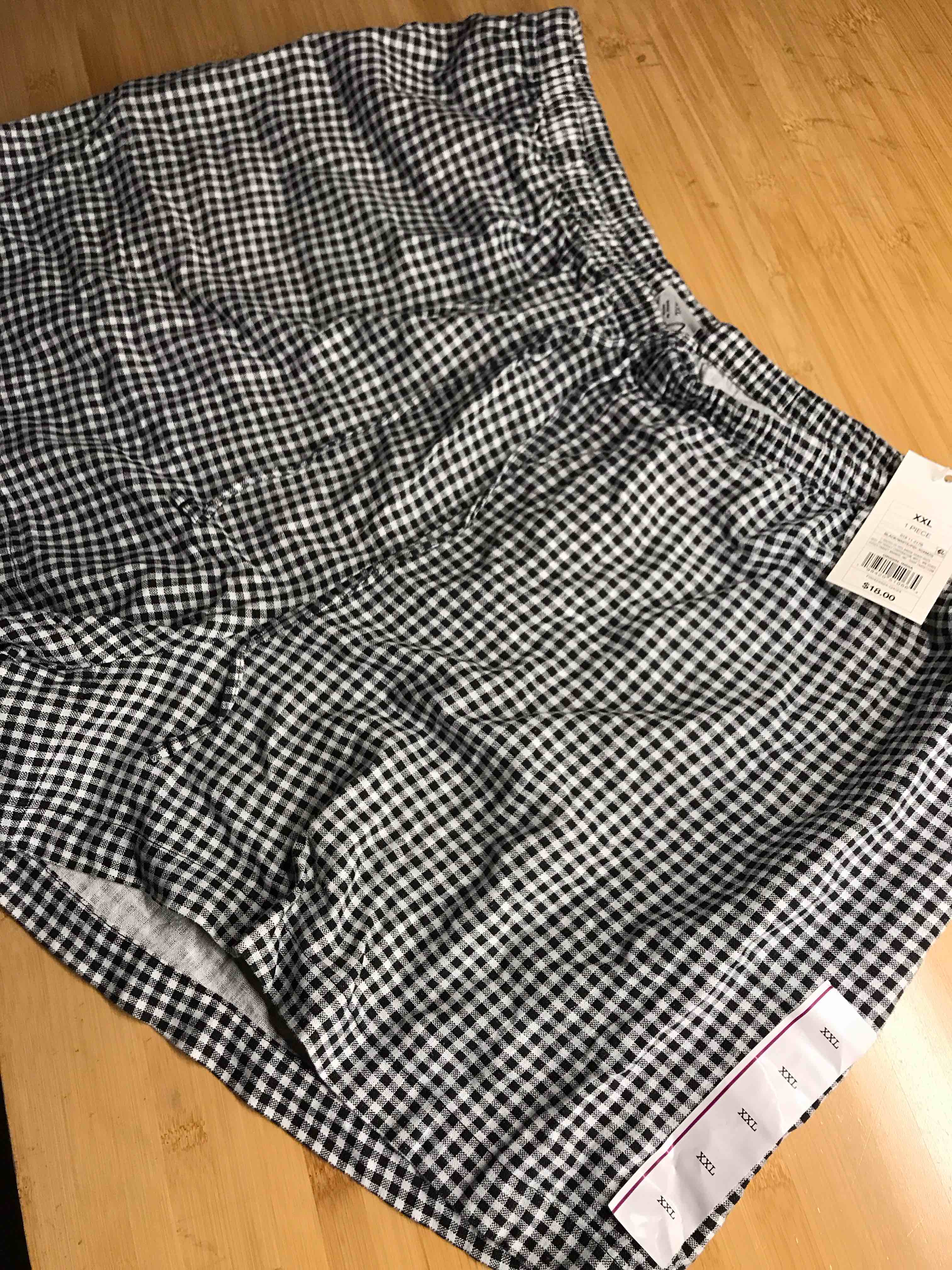 Condition photo showing New/Like New for Women's Mid-Rise Linen Pull-On Shorts - A New Day™ Black Gingham Check XXL: Seam Pocket, Adjustable Waistband, Canvas Fabric