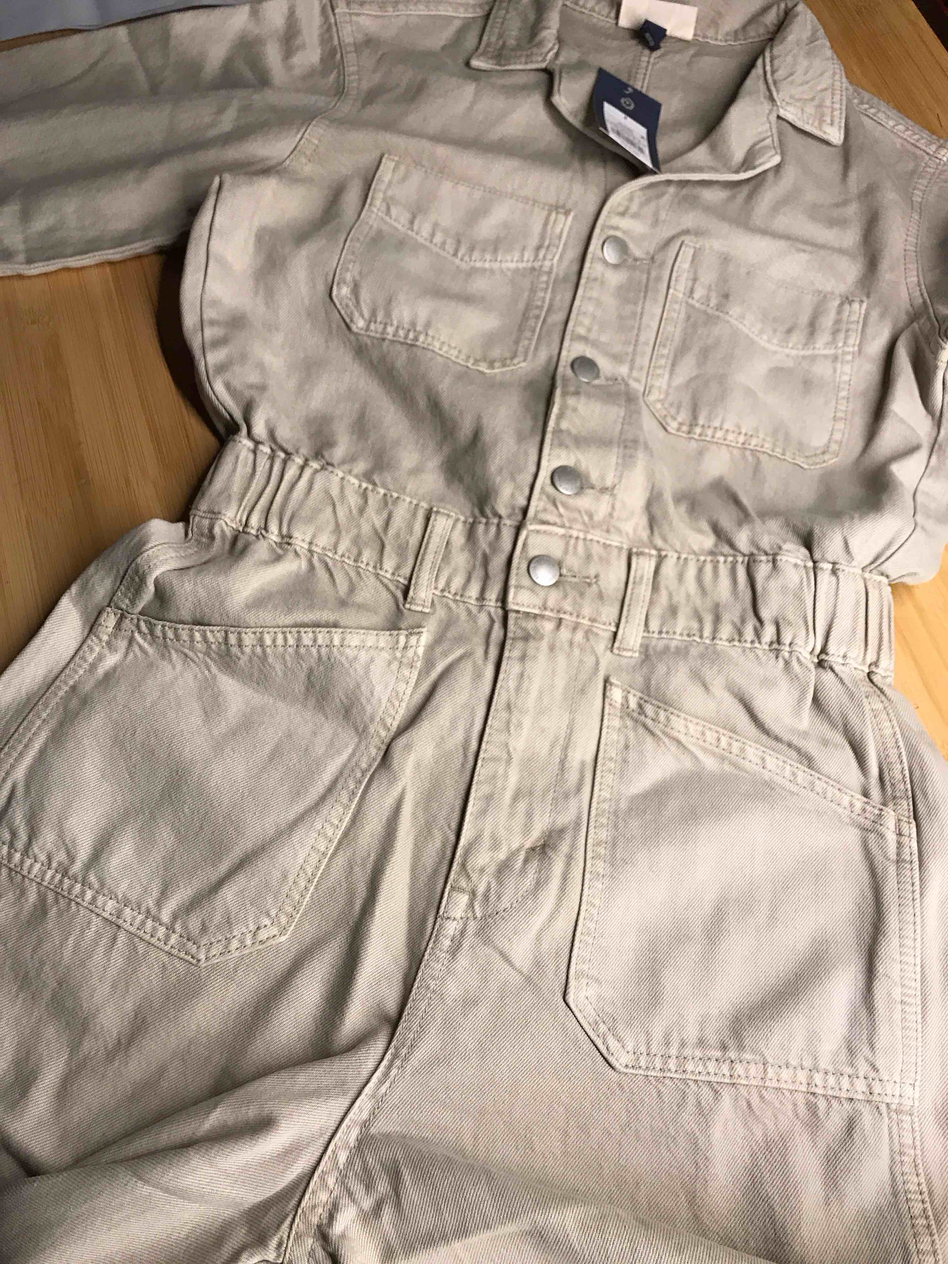 Condition photo showing New/Like New for Women's Denim Baggy Jumpsuit - Universal Thread™ Off-White 4: Cotton-Lyocell Blend, Midweight Fabric, Front & Back Pockets