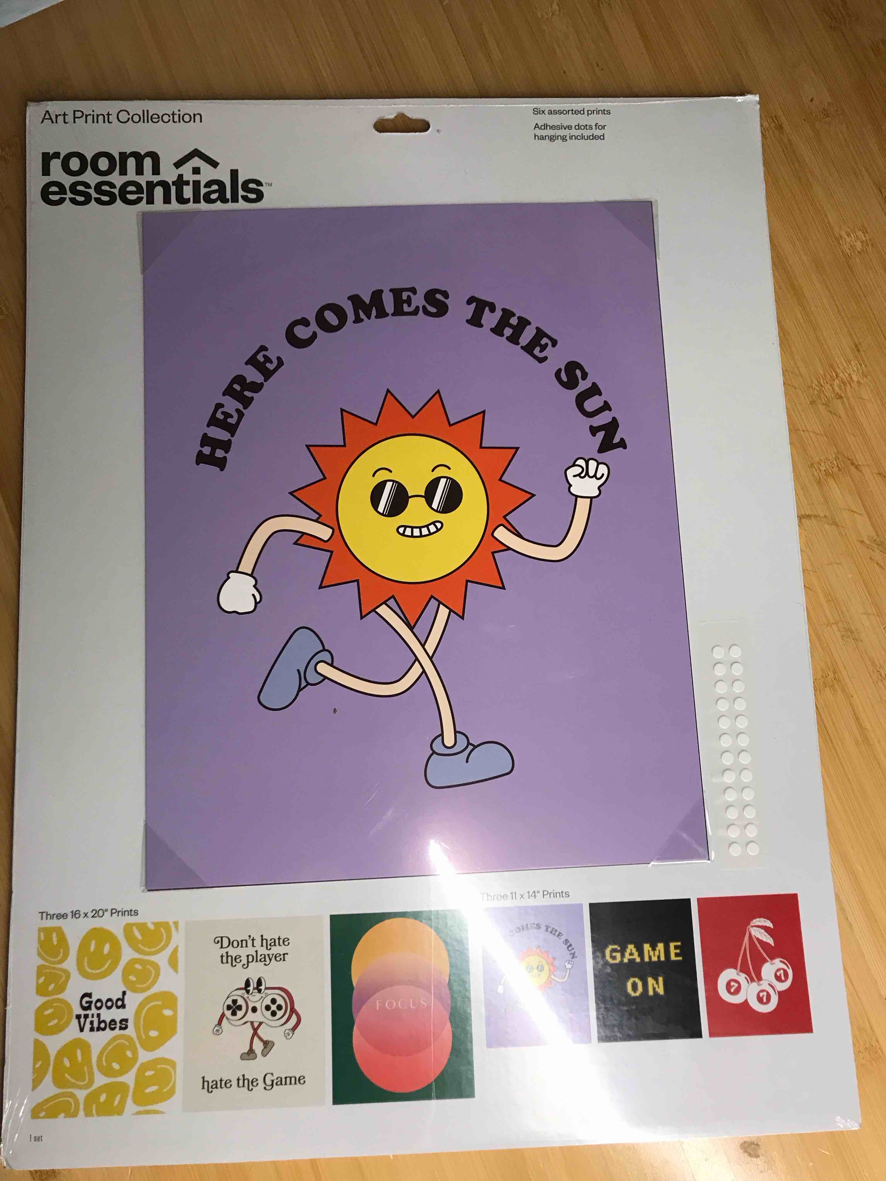 Condition photo showing New/Like New for 20" x 16" 6pc Retro Humor Wall Art Set Poster Prints - Room Essentials™