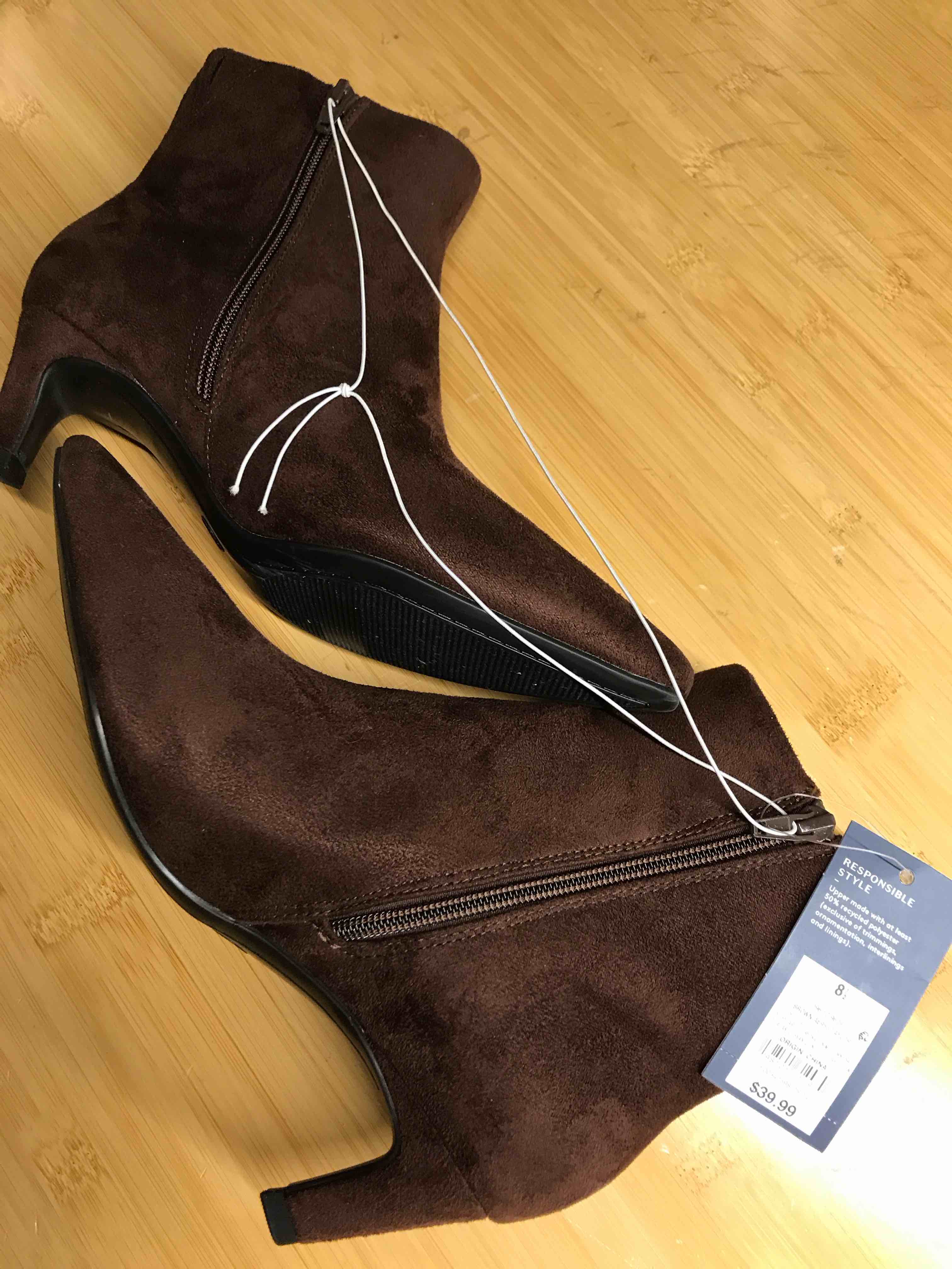 Condition photo showing New/Like New for Women's Taylor Kitten Heel Ankle Boots with Memory Foam Insole - Universal Thread™ Brown 8.5