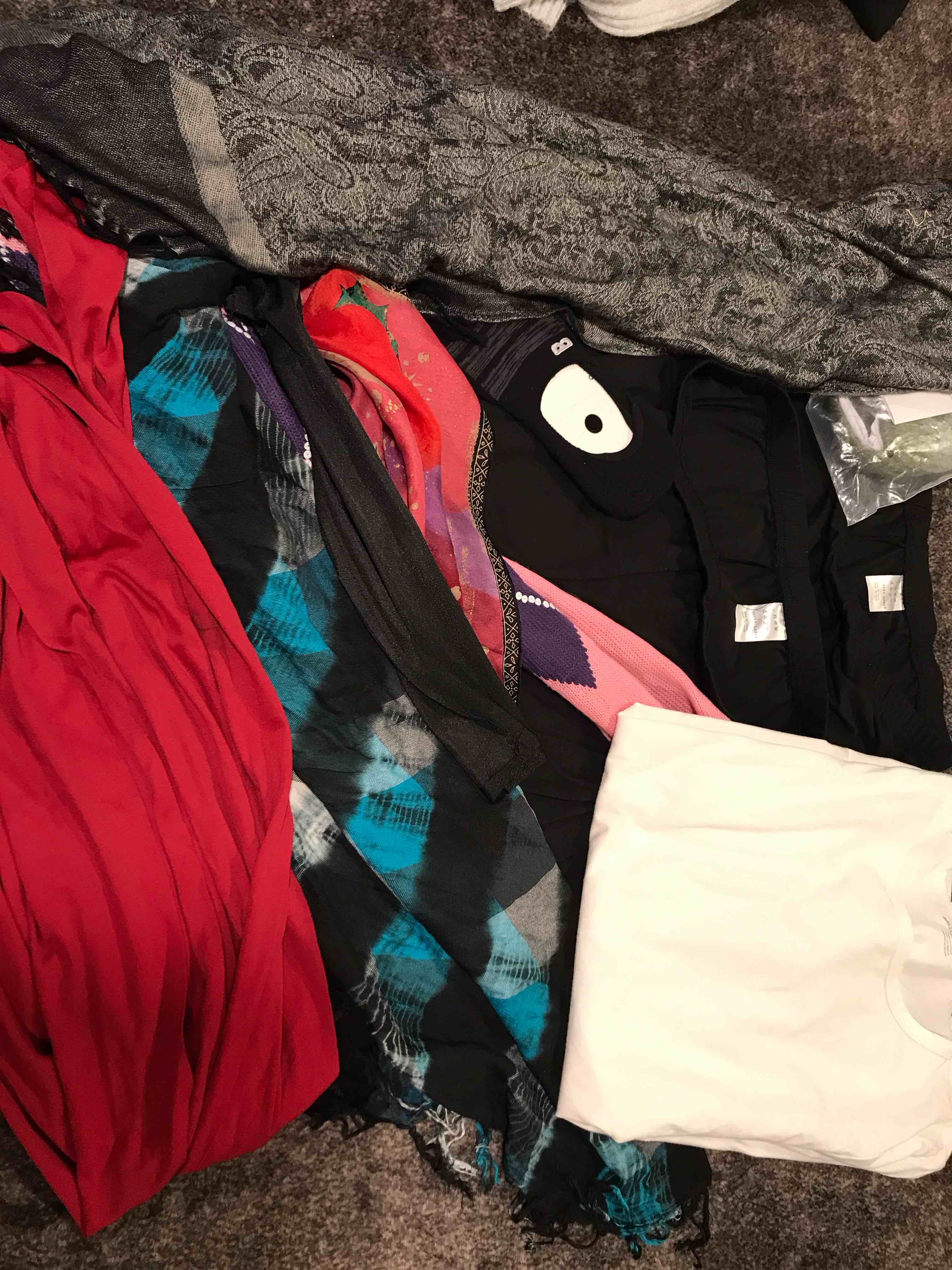 Assorted Clothes With/Without Tags Size XL