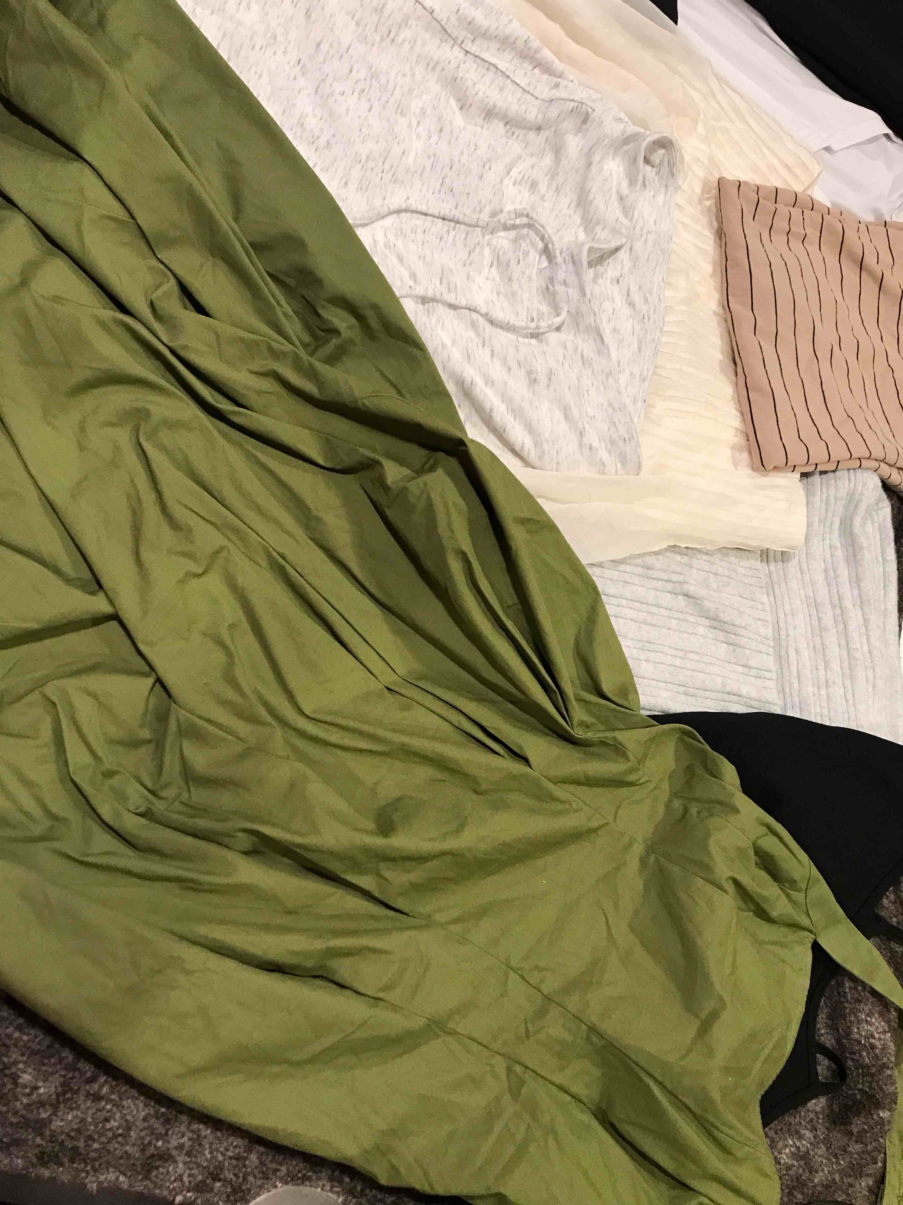 Assorted Clothes With/Without Tags Size L