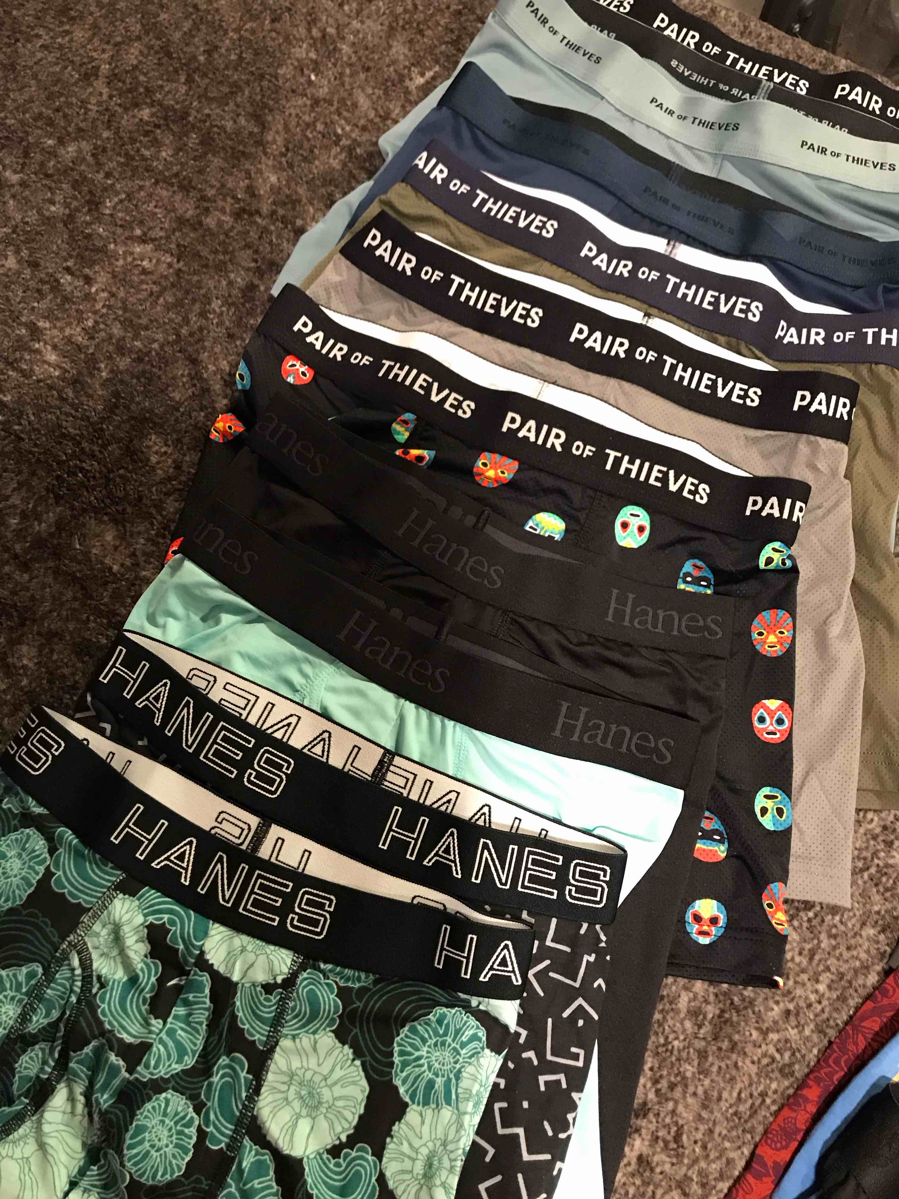 Assorted Clothes With/Without Tags Men’s Size Small