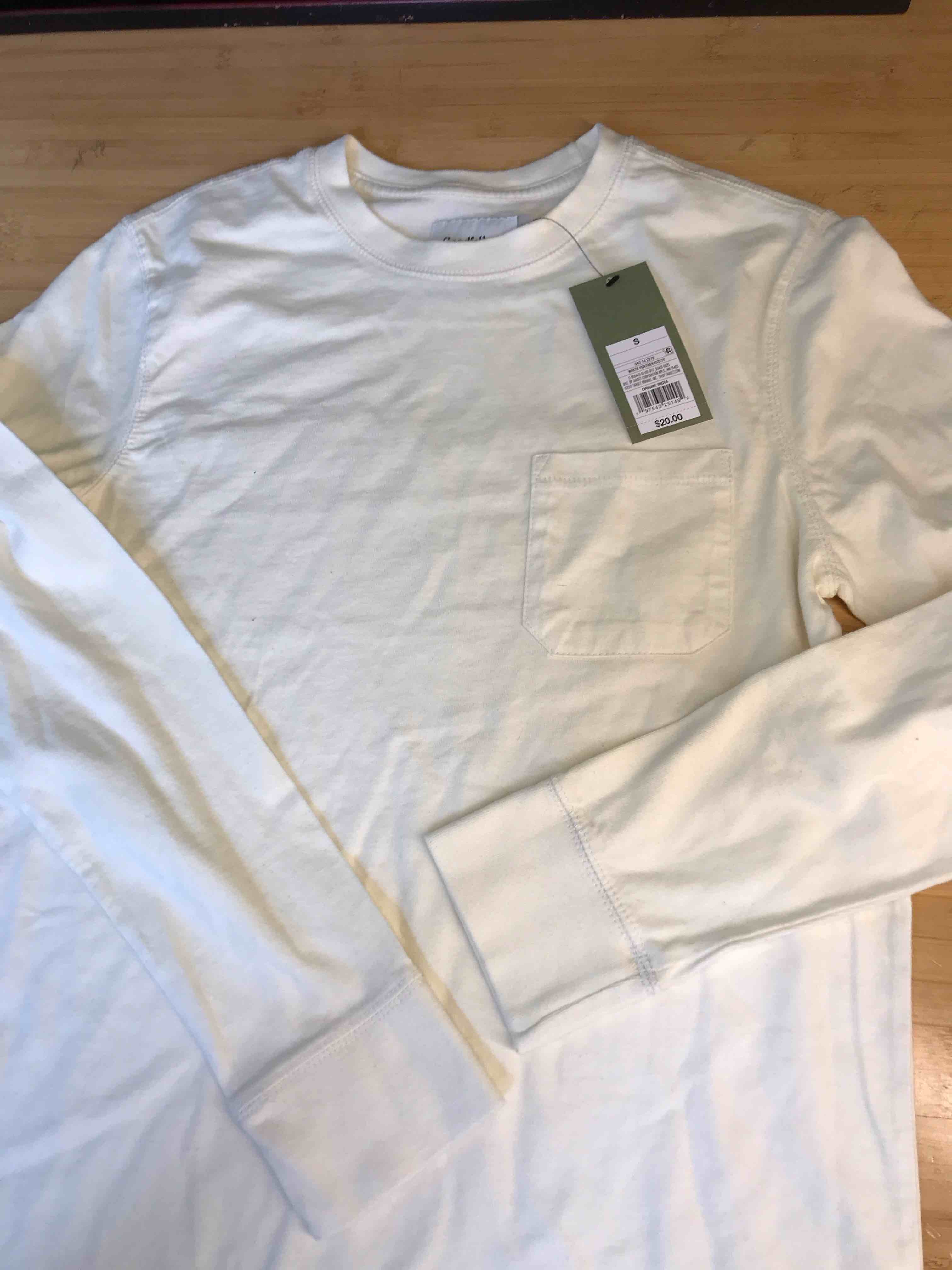 Condition photo showing New/Like New for Men s Standard Fit Long Sleeve Crewneck T-Shirt - Goodfellow & Co‚ White S