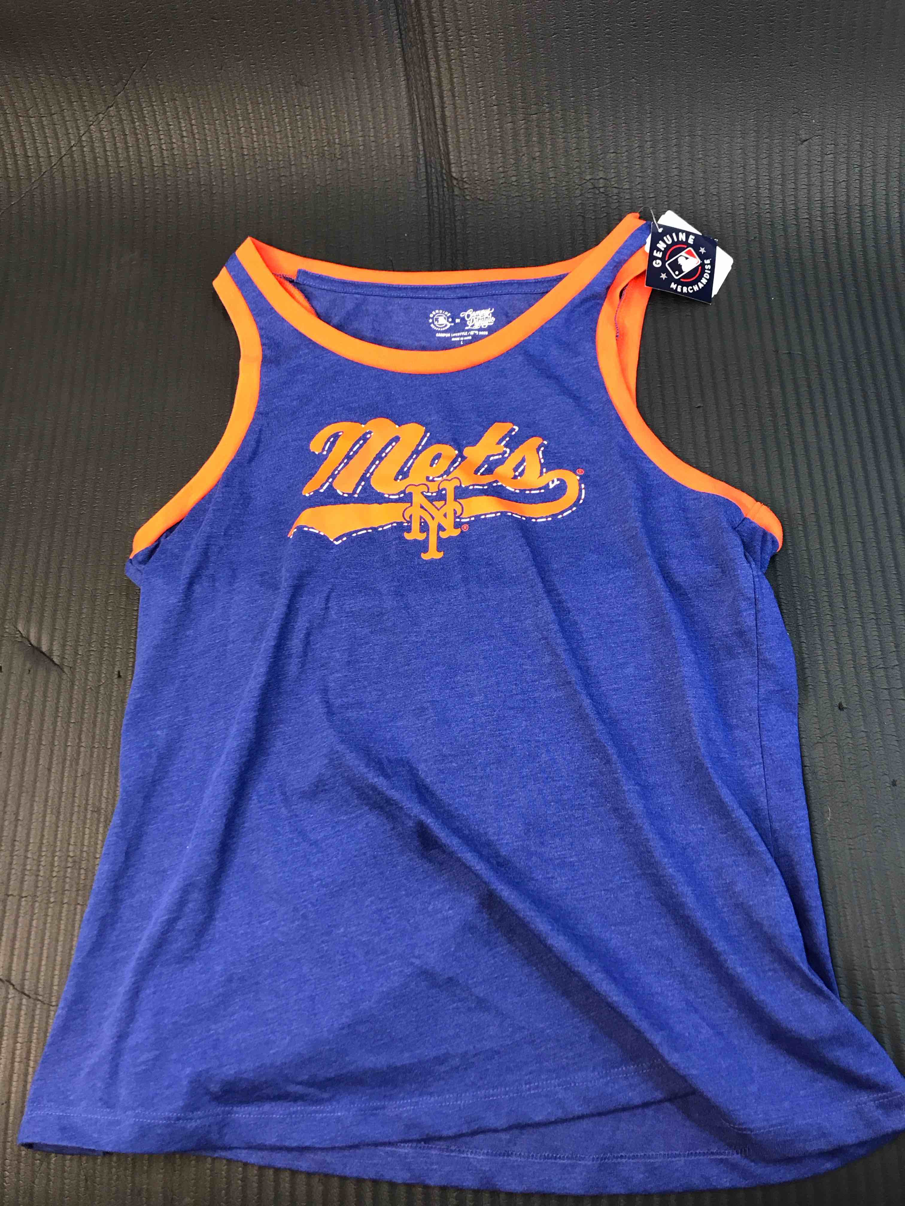 Condition photo showing New/Like New for New York - Throwback Design Print - Classic Tank Top