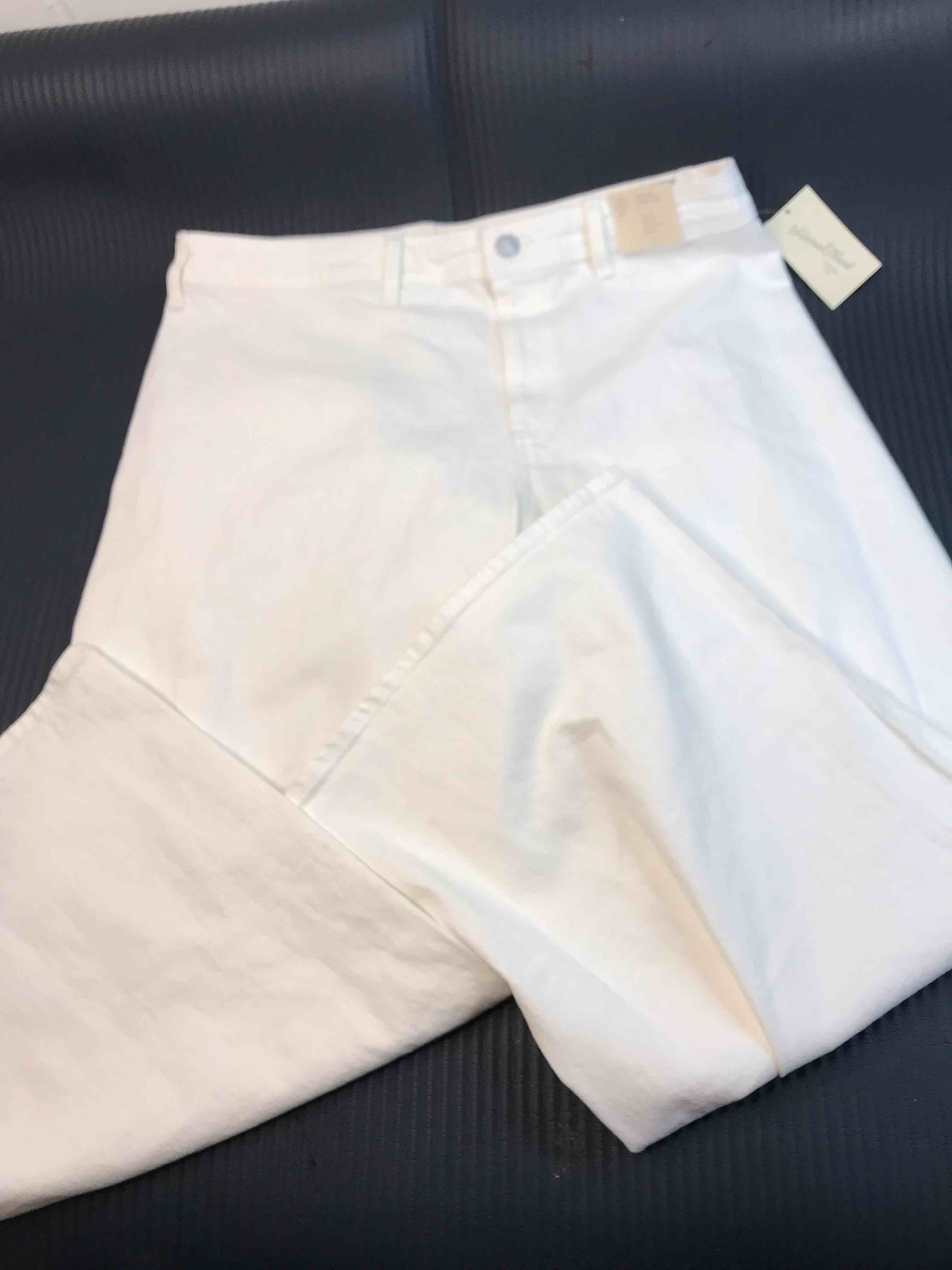 Condition photo showing New/Like New for Women's High-Rise Sailor Wide Leg Ankle Jeans - Universal Thread™ White 17: Cotton Denim, Relaxed Fit