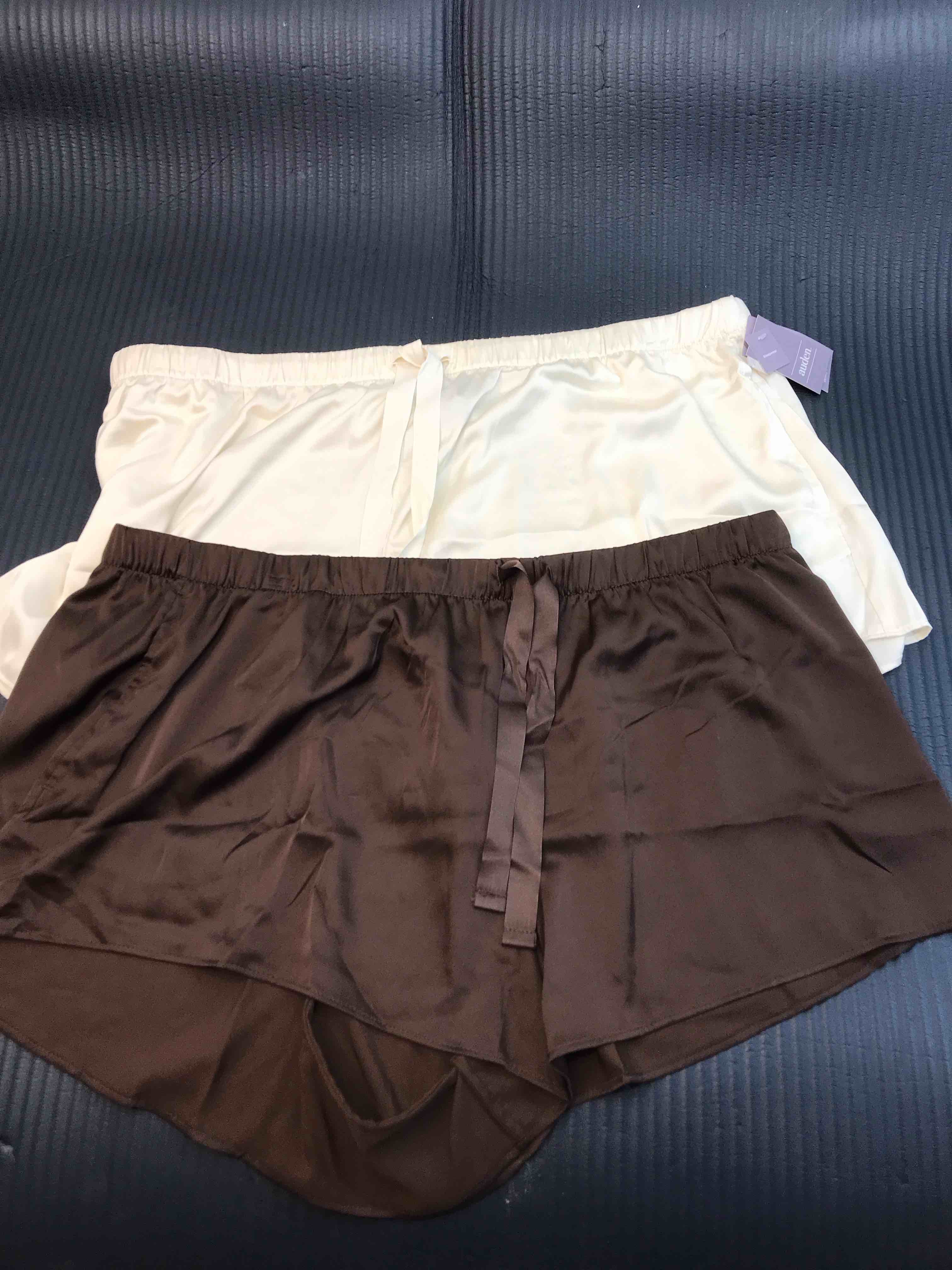 Condition photo showing New/Like New for Women's Satin Pajama Shorts - Auden™ White XXL