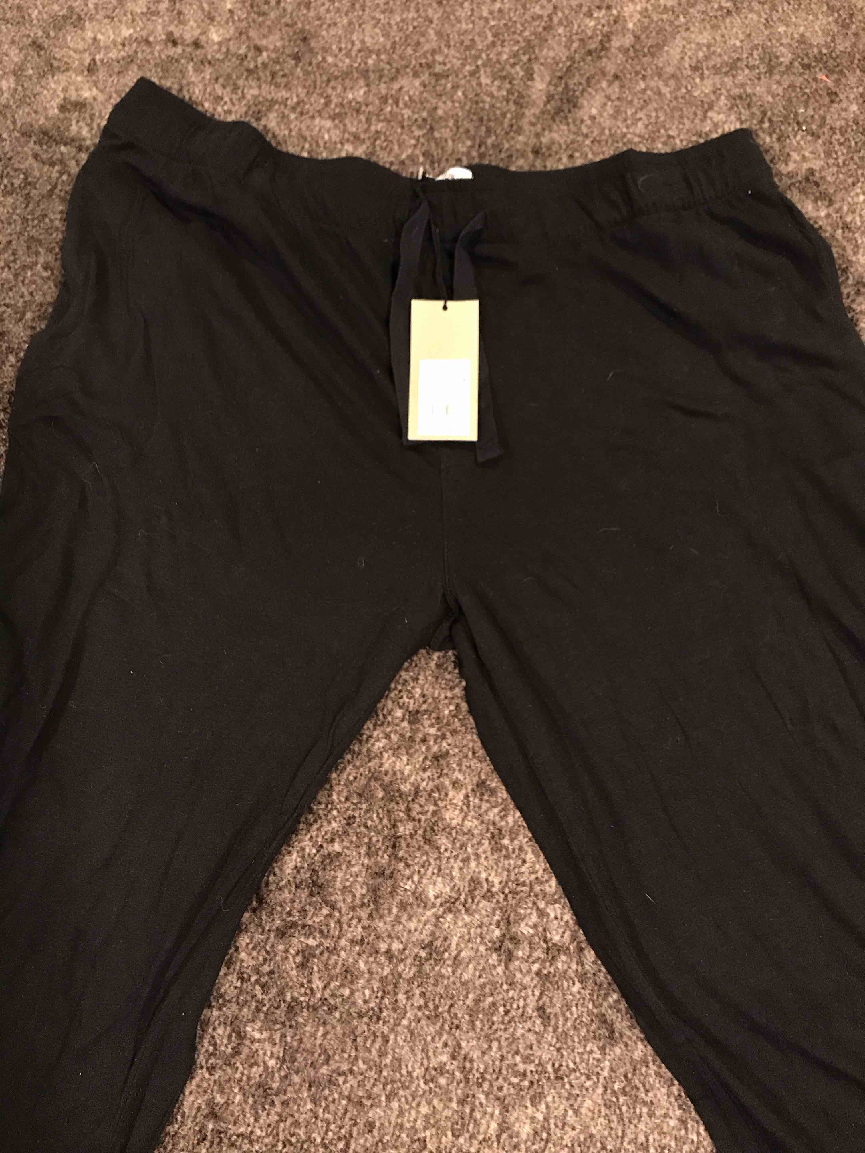 Condition photo showing New/Like New for Men's 32" Knit Pajama Pants - Goodfellow & Co™ Black XL