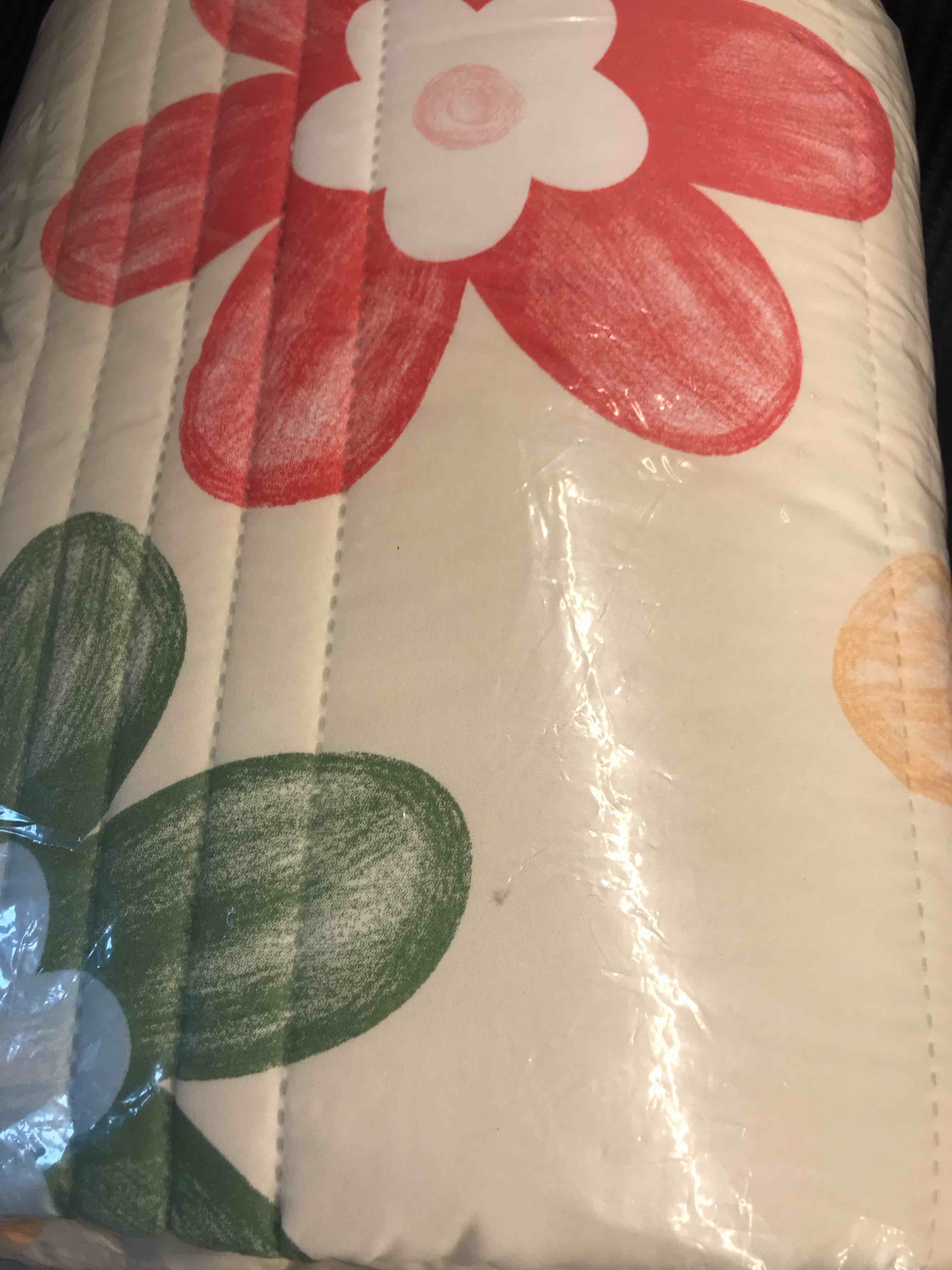 Condition photo showing New/Like New for NGIRJKKLL Pink Flower Bedding Duvet Cover Bloom Floral Fluffy Plush Twin