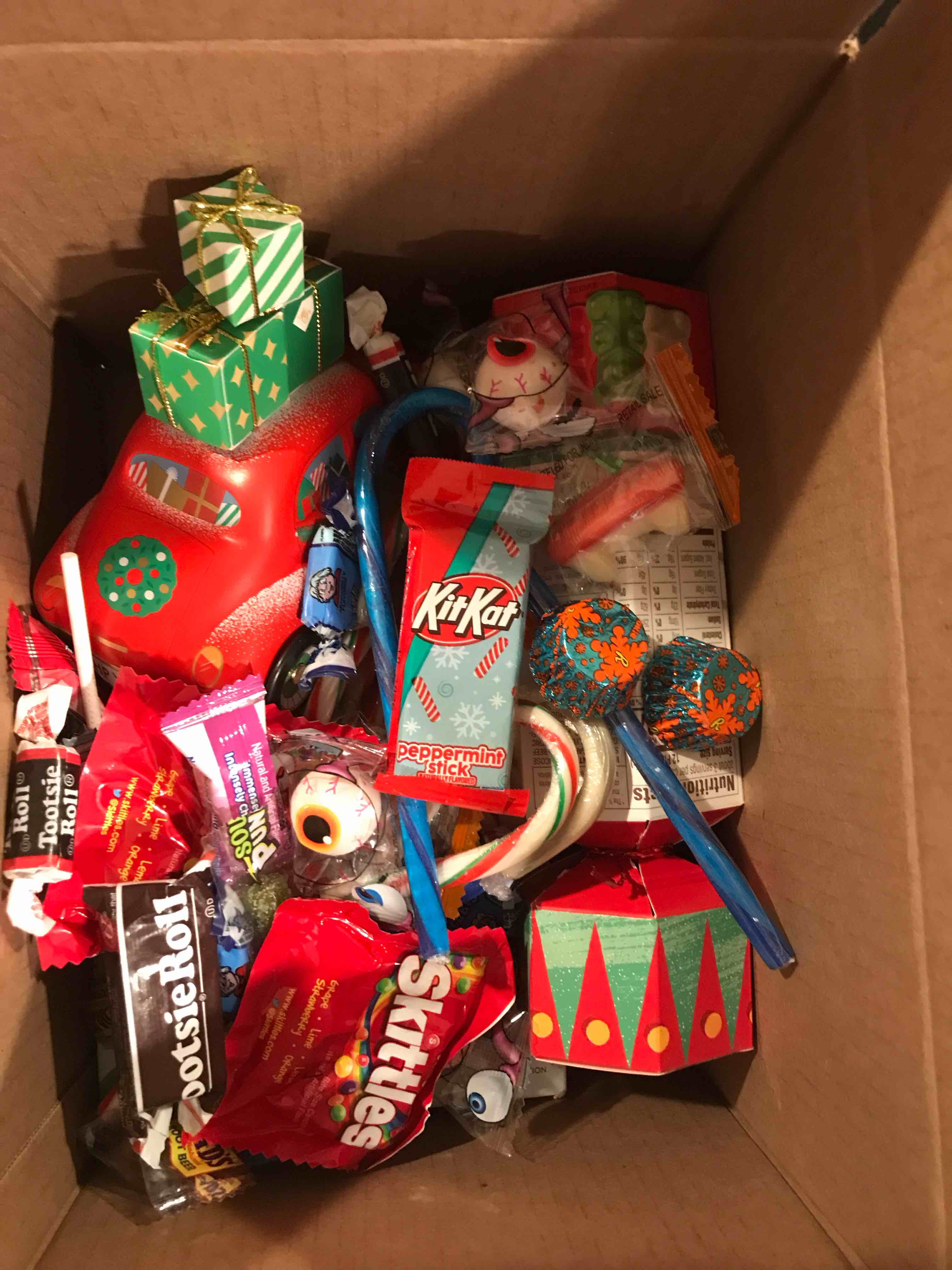2lbs. Assorted Candy box