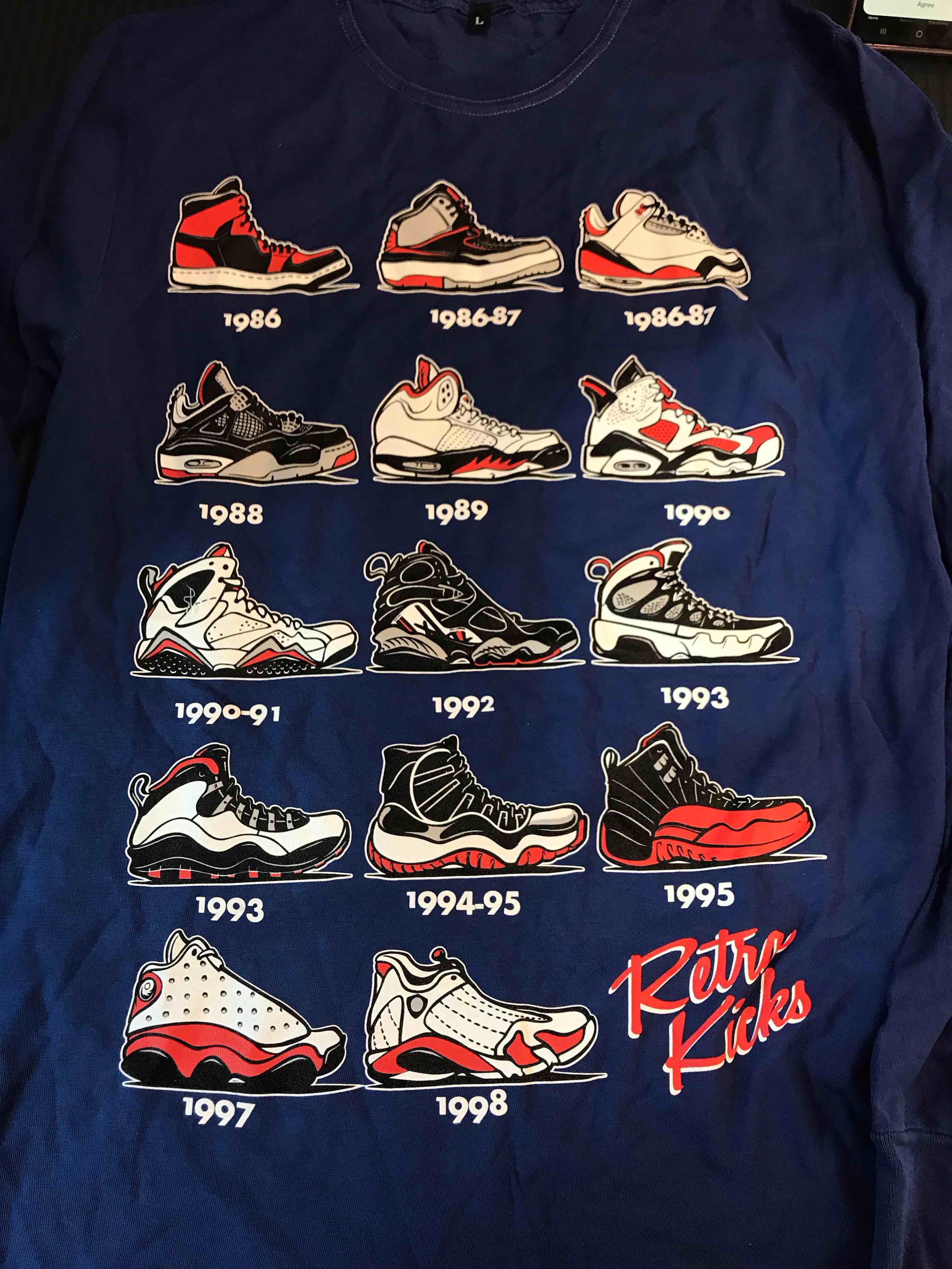 Retro Kicks T-Shirt L