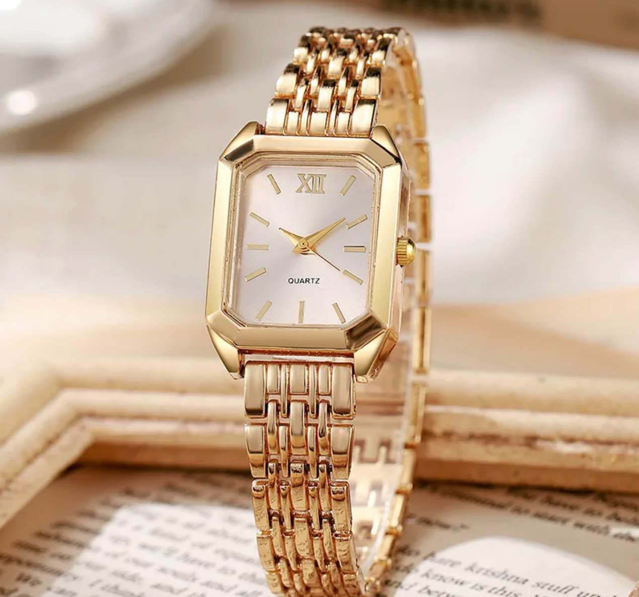 Classic Luxury Gold Face Women’s Watch