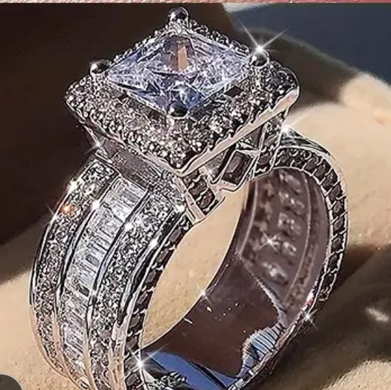 Beautiful 925 Silver Plated Sapphire Ring Sz 8