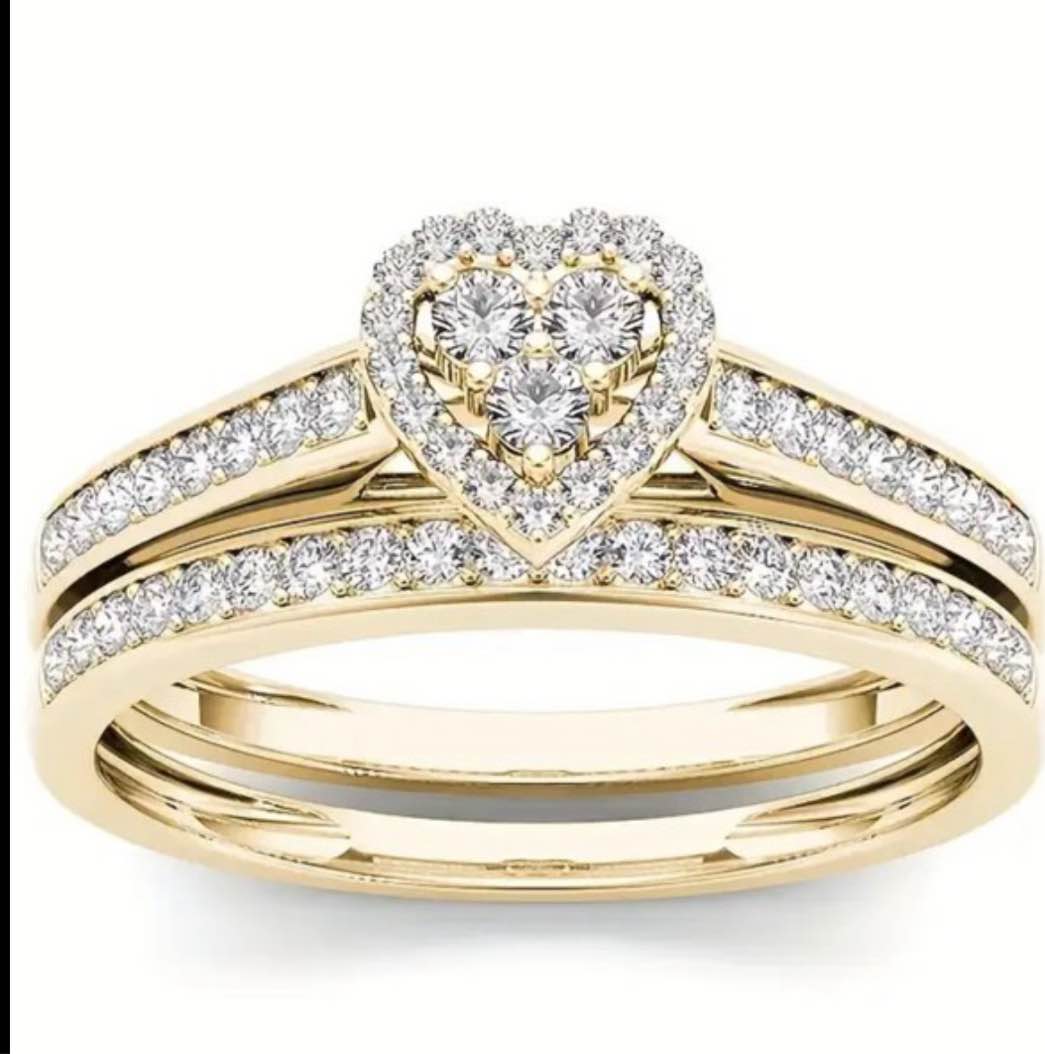 Gorgeous 925 Silver 18K Gold Plated Ring Sz 7