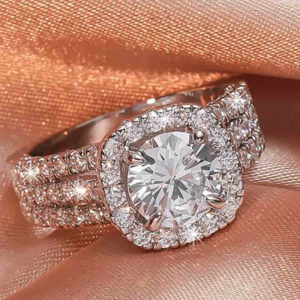 Beautiful 925 Silver Plated Sapphire Ring Sz 7