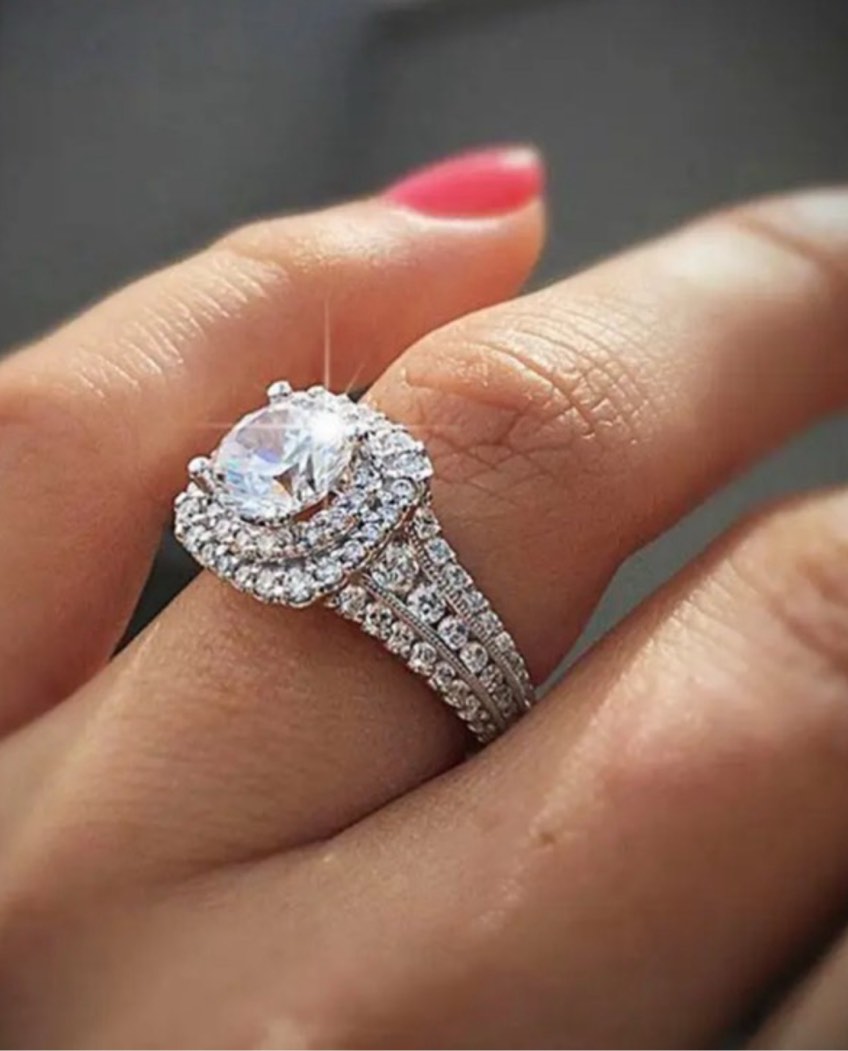 Beautiful 925 Silver Plated Sapphire Ring Sz 8