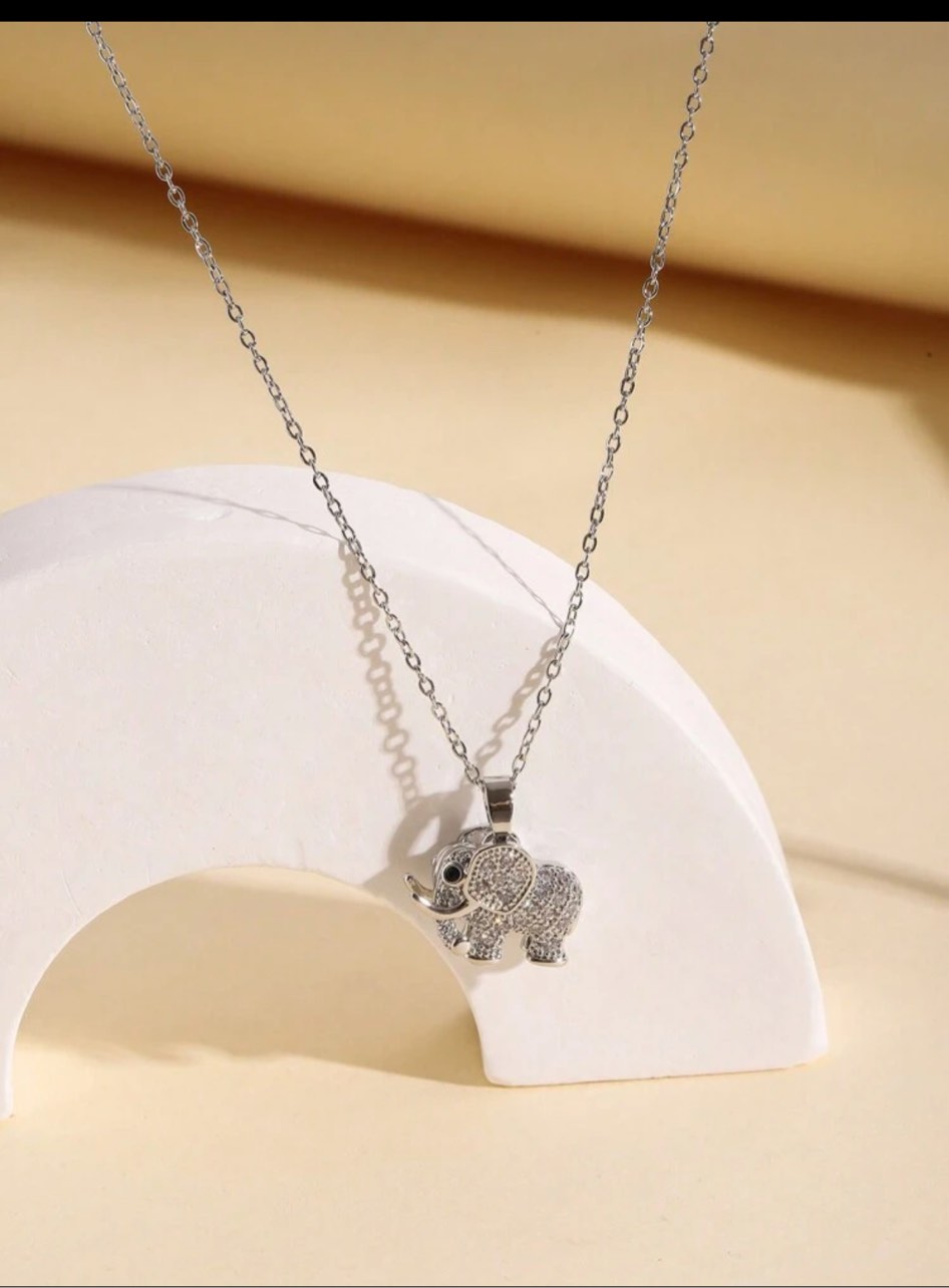 Gorgeous 925 Silver White Sapphire Elephant Necklace 