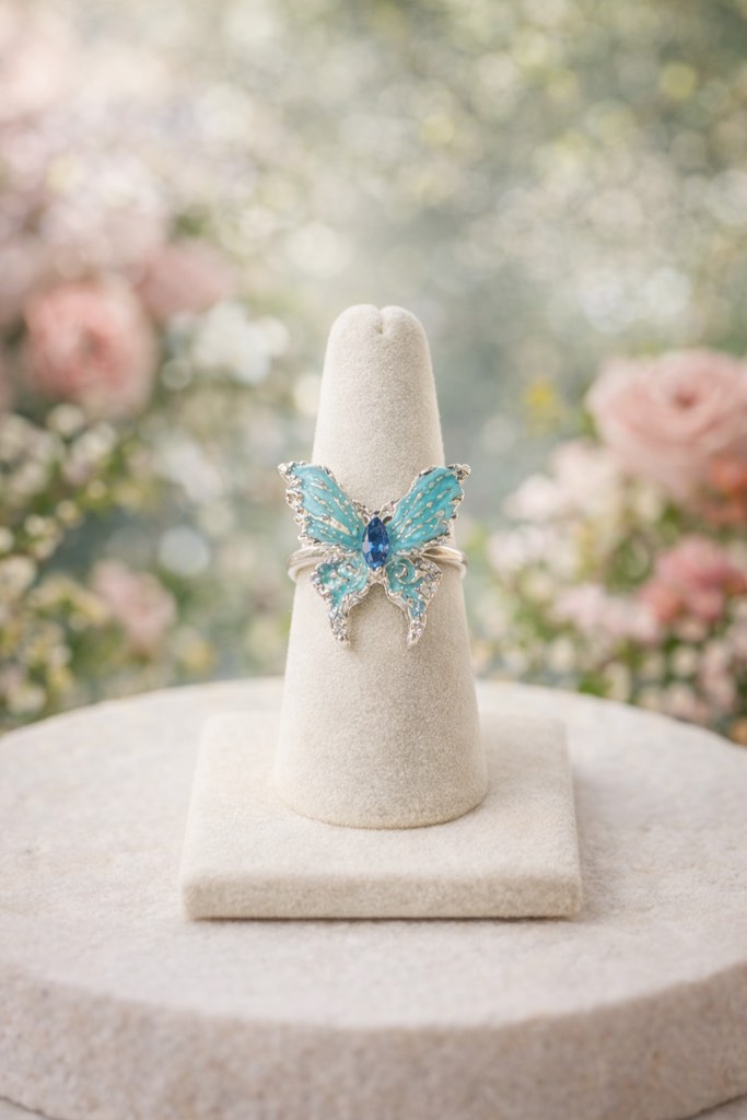 Beautiful 925 Silver Plated  Butterfly Ring Sz 6