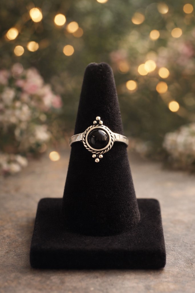 beautiful 925 silver plated  ring sz 7