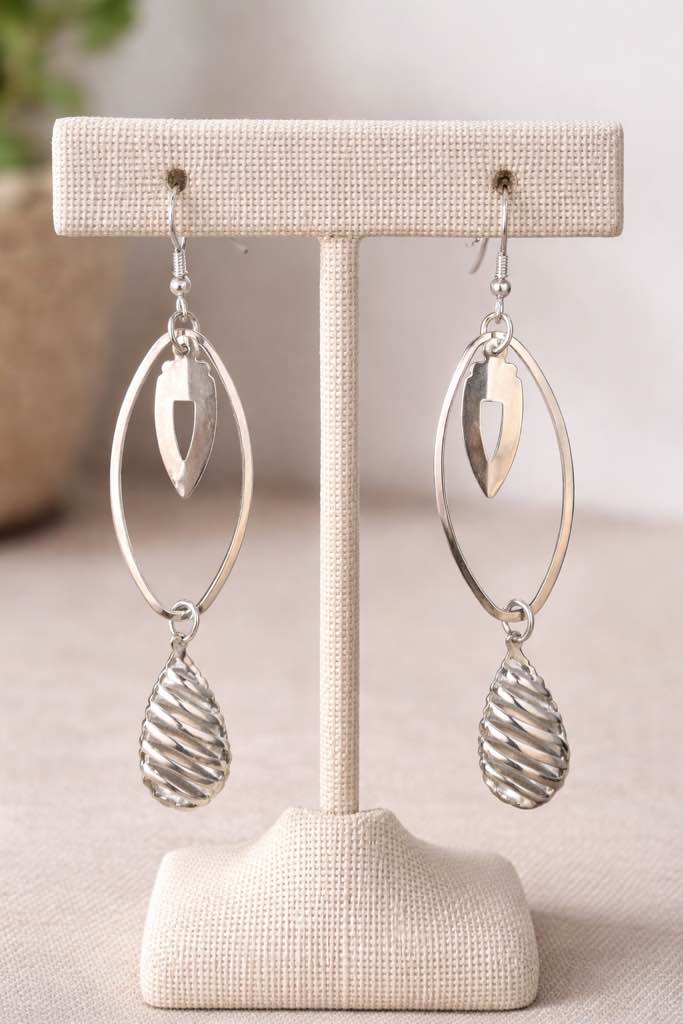 Condition photo showing New/Like New for Elegant 925 silver plated  dangle earrings 