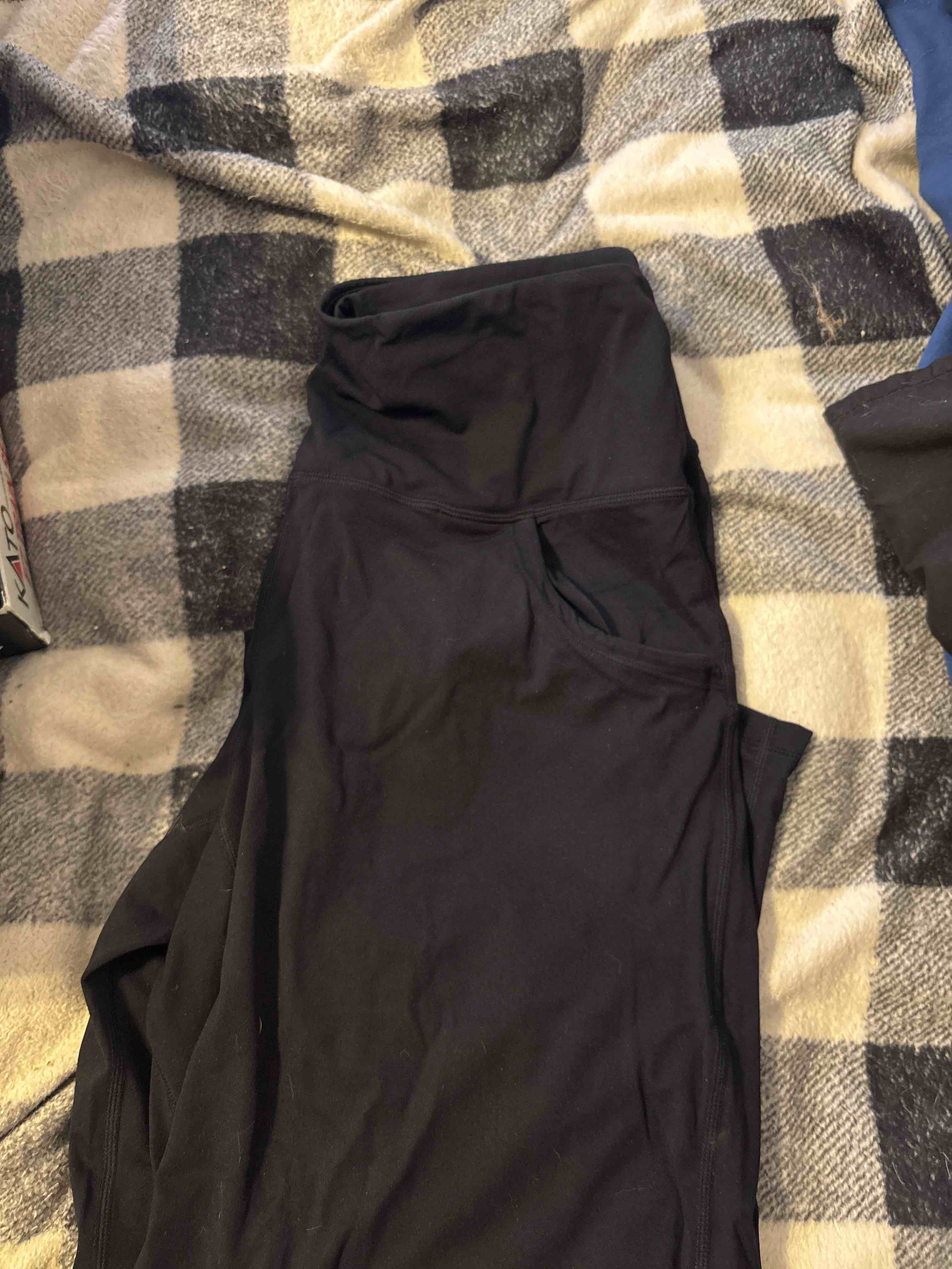 black leggings with pocket size large