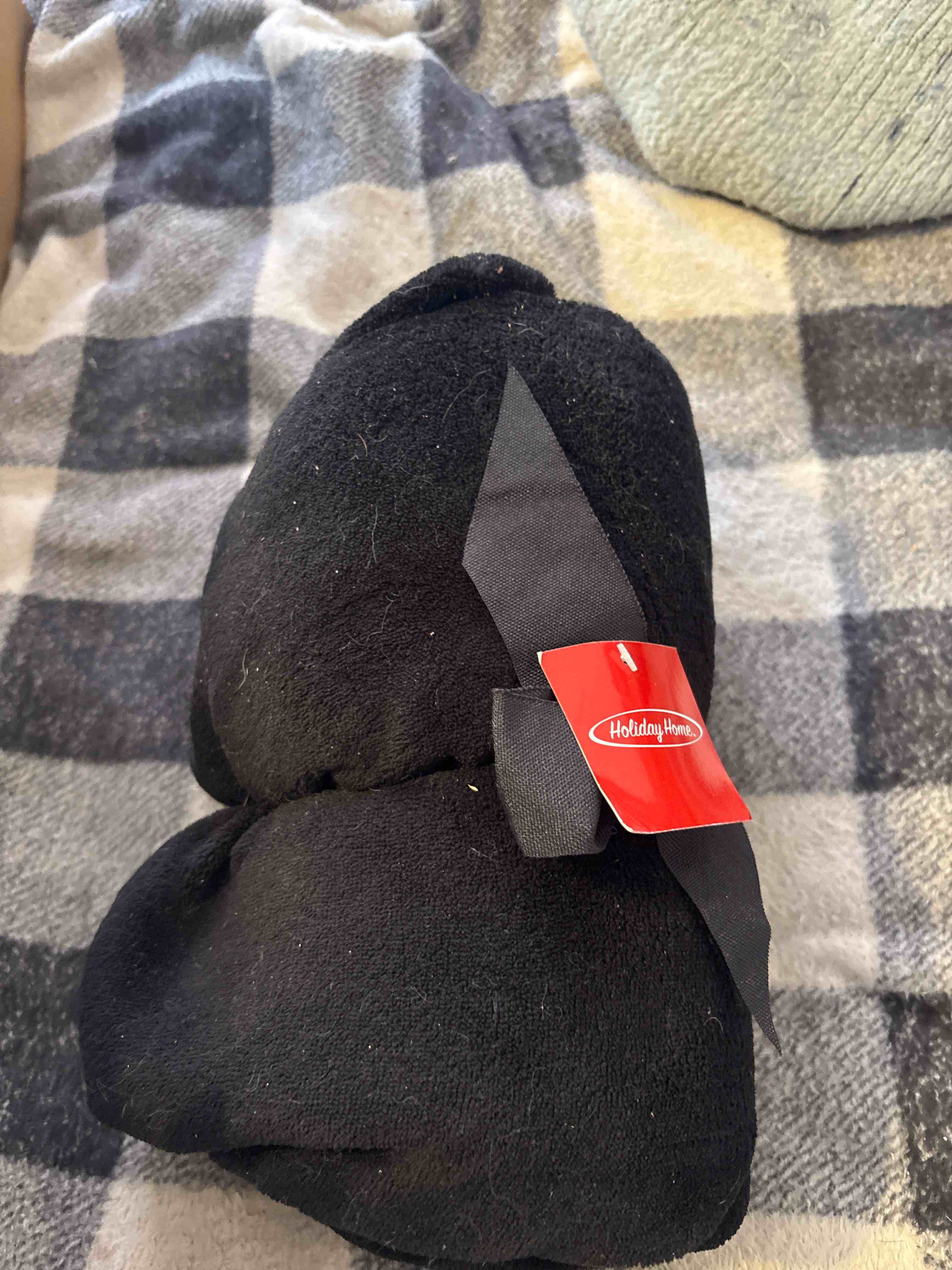 holiday homes, black blanket