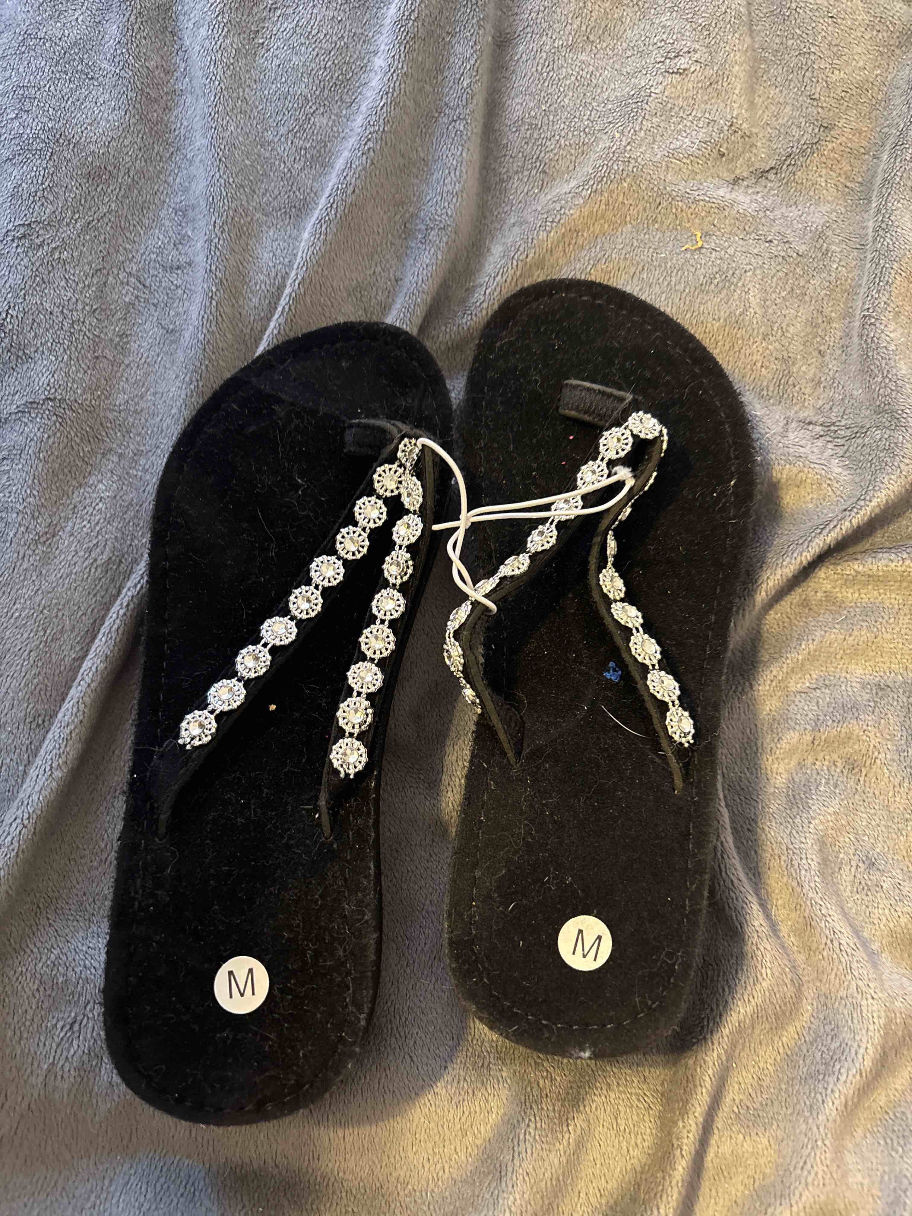flip-flop shoes, size medium