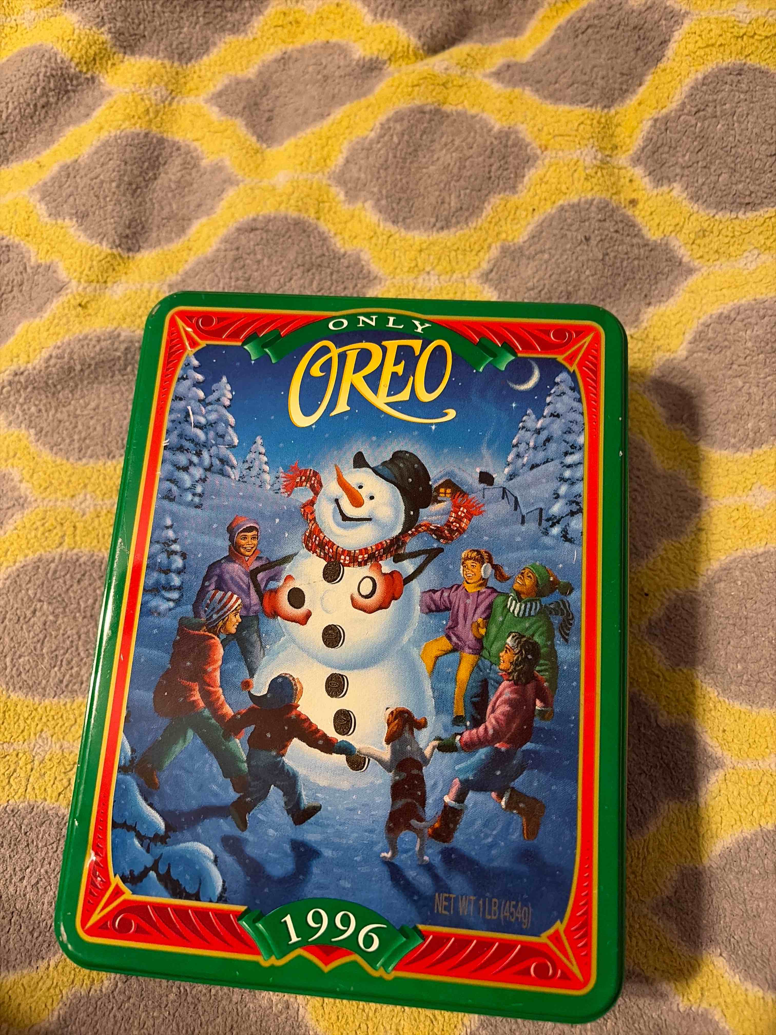 vintage Oreos collectors tin 1996