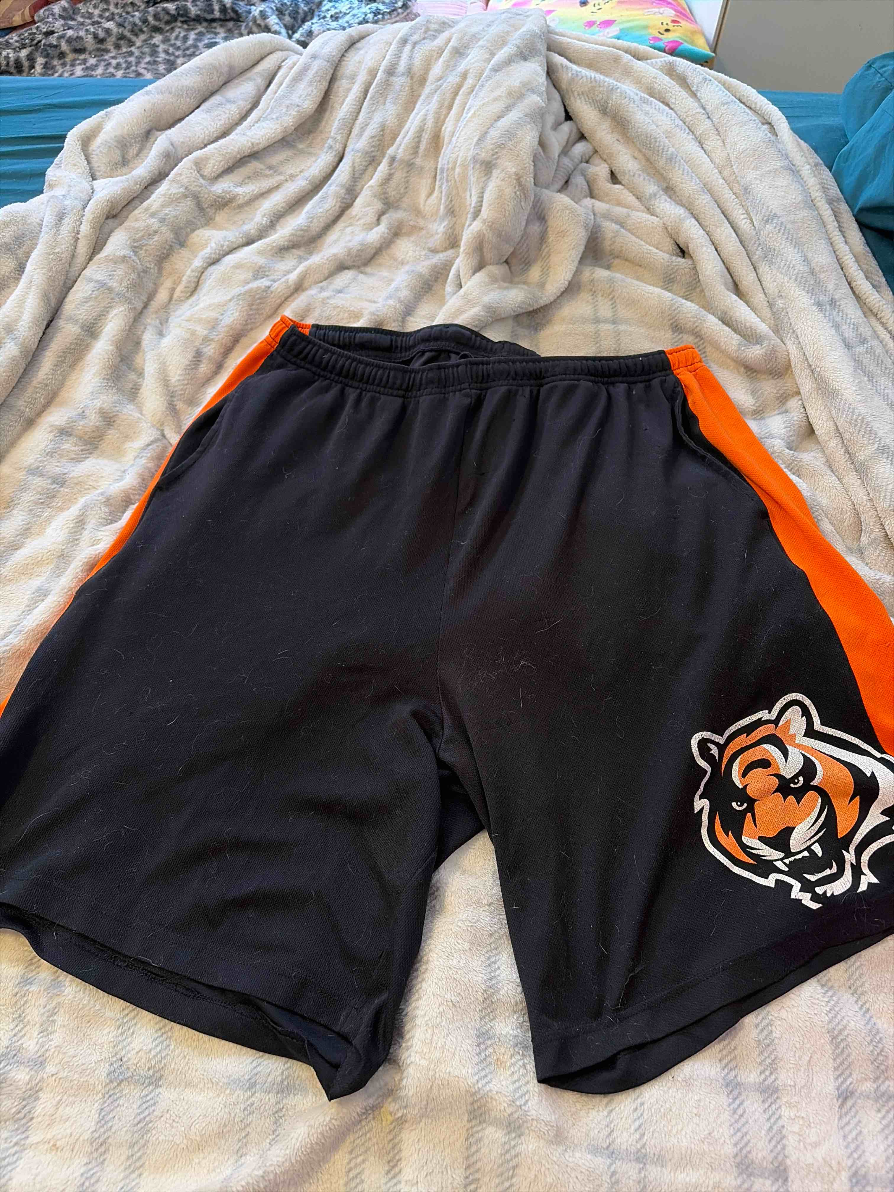 adult bengals shorts with pockets 