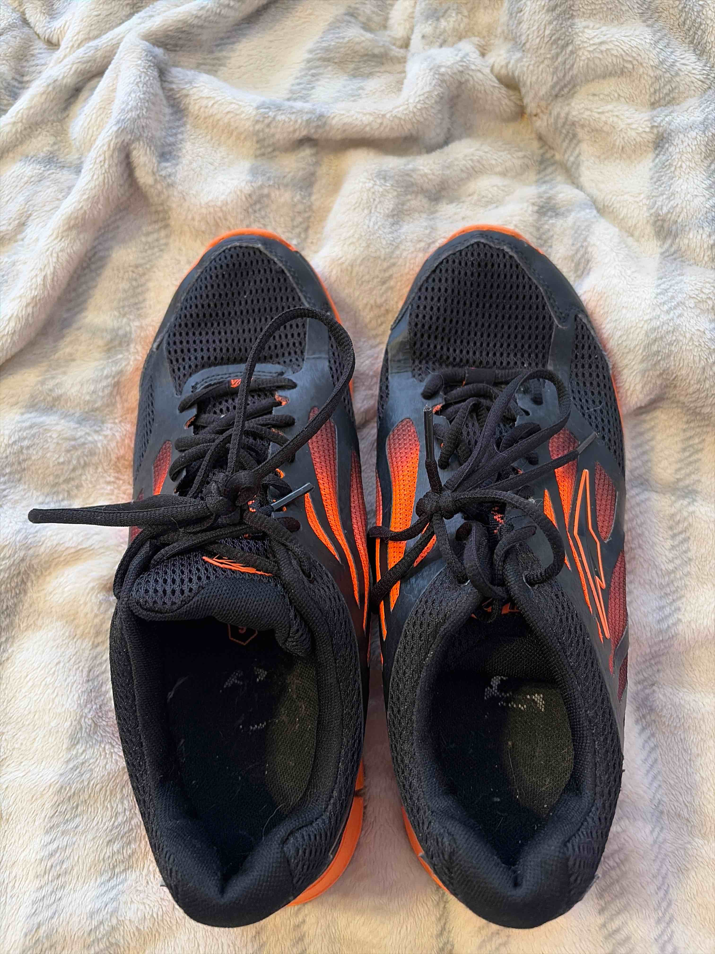 Avia shoes size 9 