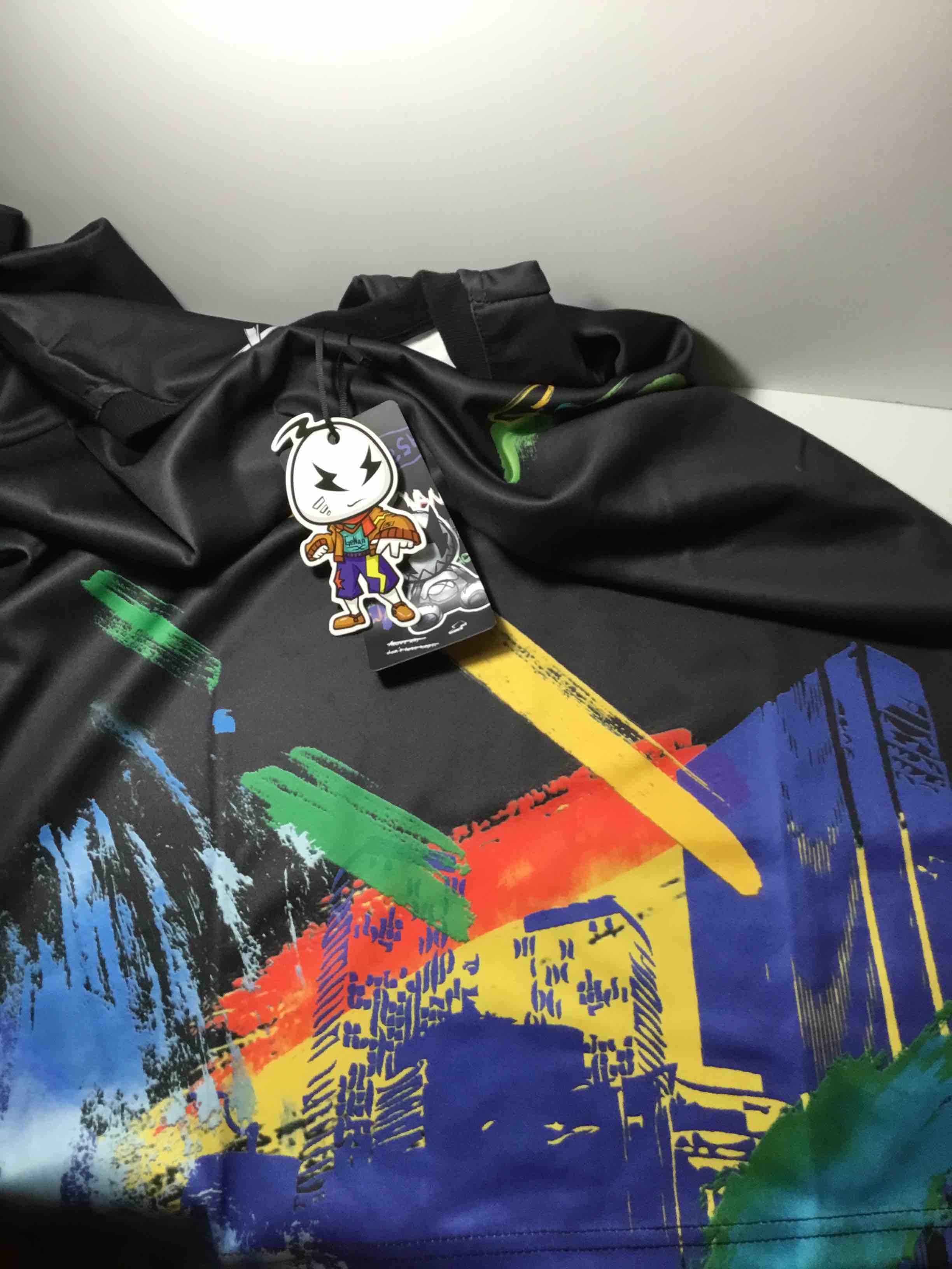 Size S black GENANT Crew Neck Tshirt with a graphic print and a character hangtag