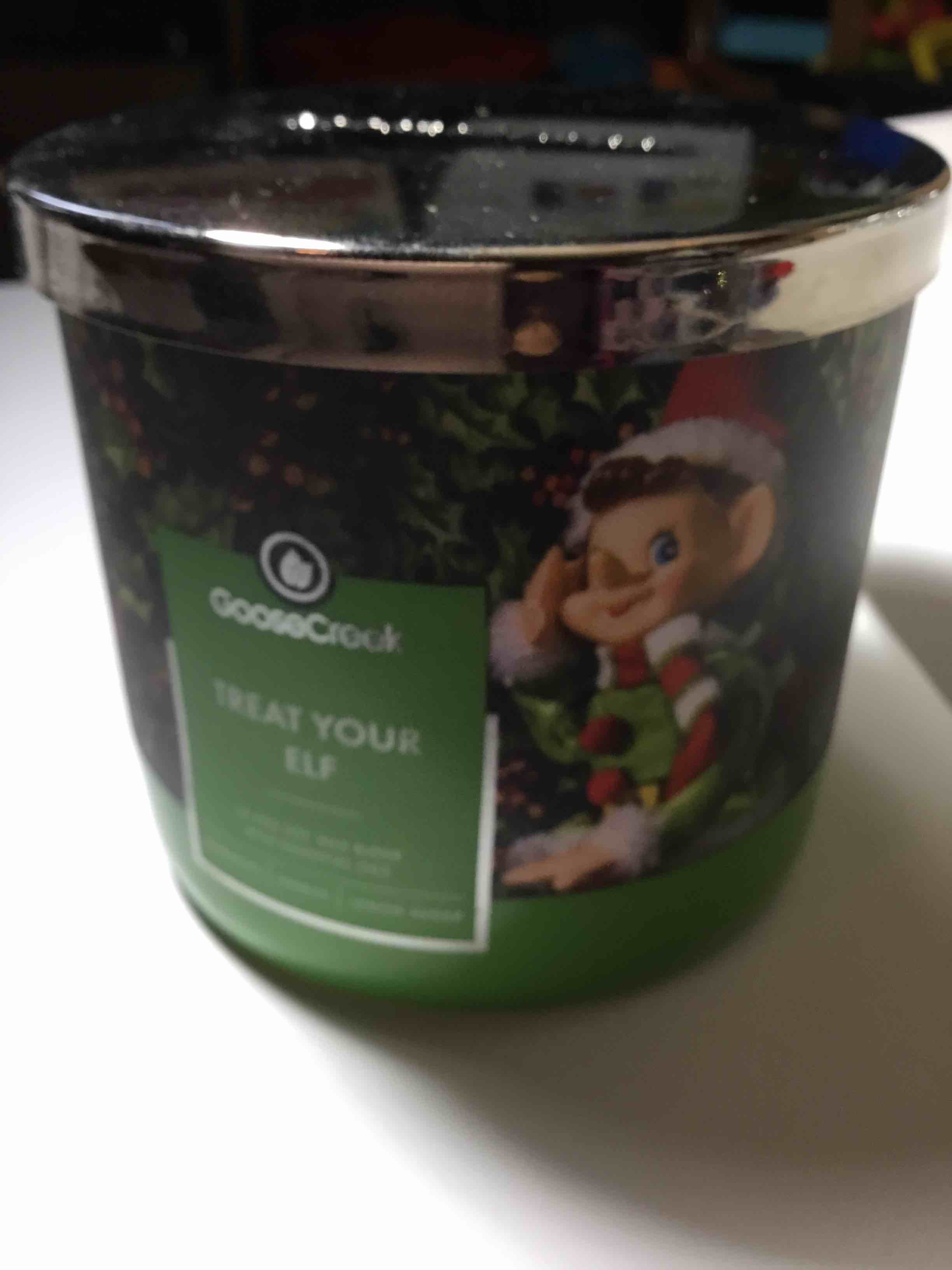 Goose Creek "Treat Your Elf" 3-wick candle