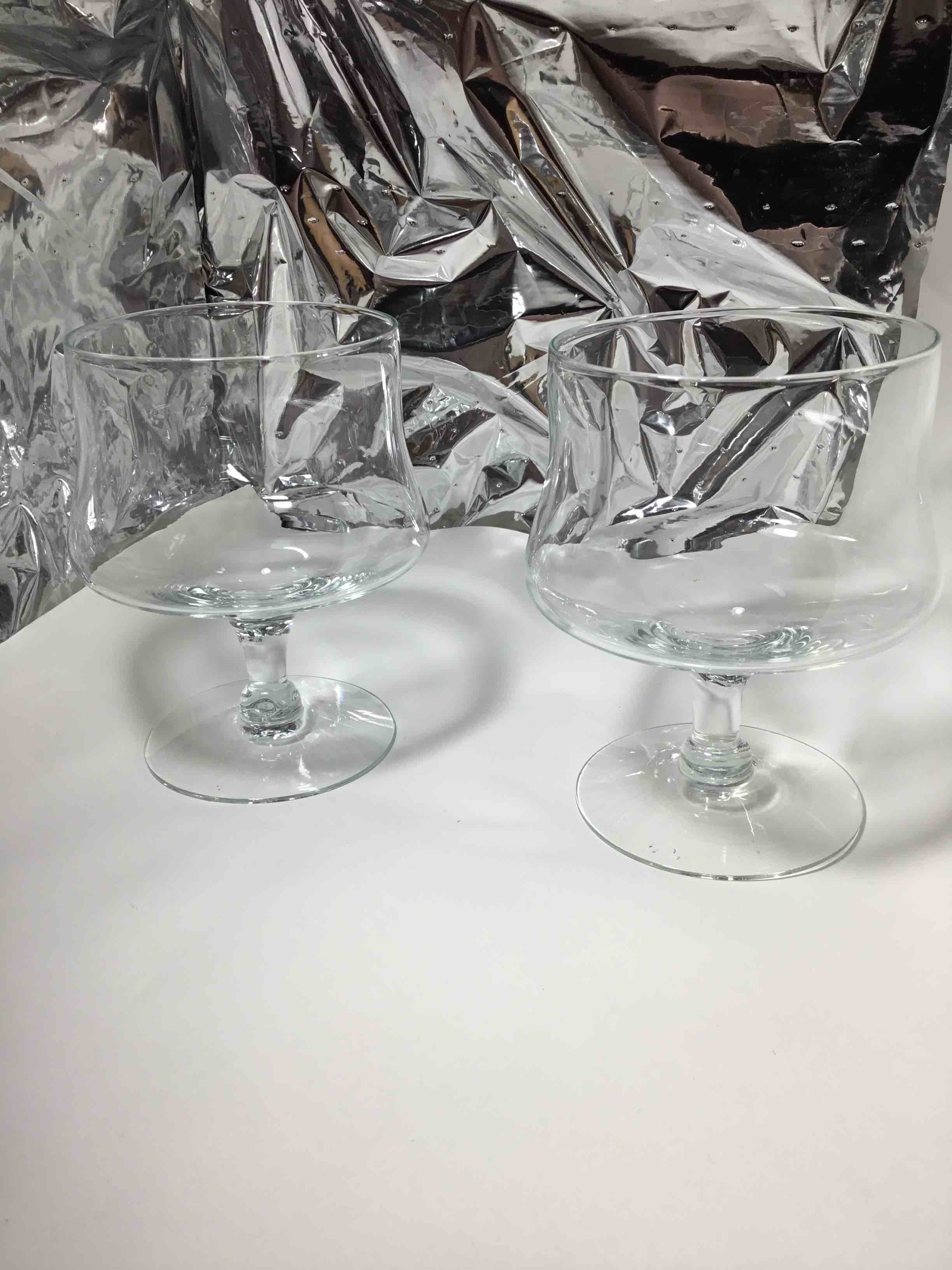Set of 2 Vintage Crystal Footed Brandy Snifter or Schooner Glasses.Unmarked.