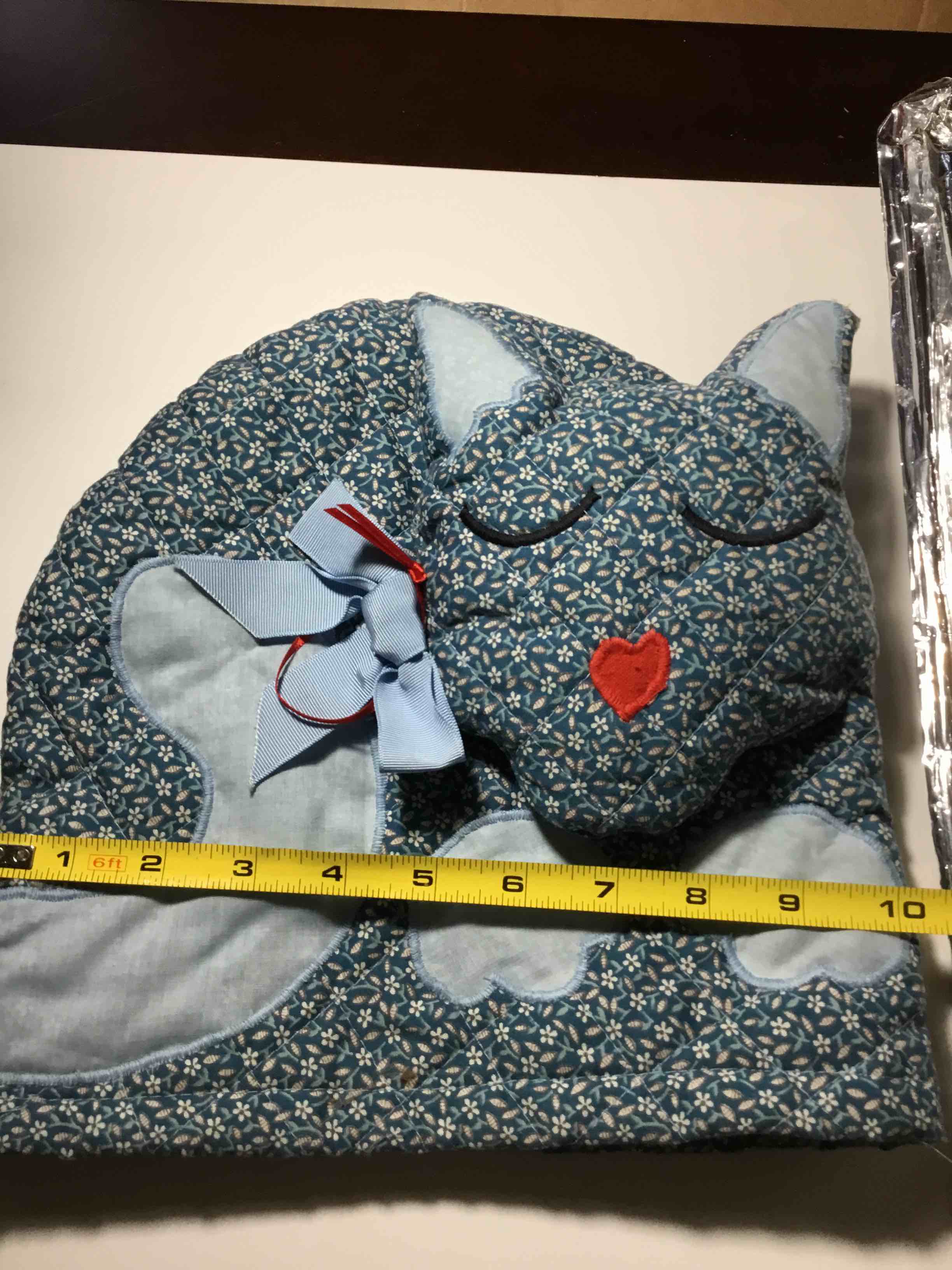 Cat-shaped fabric kitchen small appliance cover