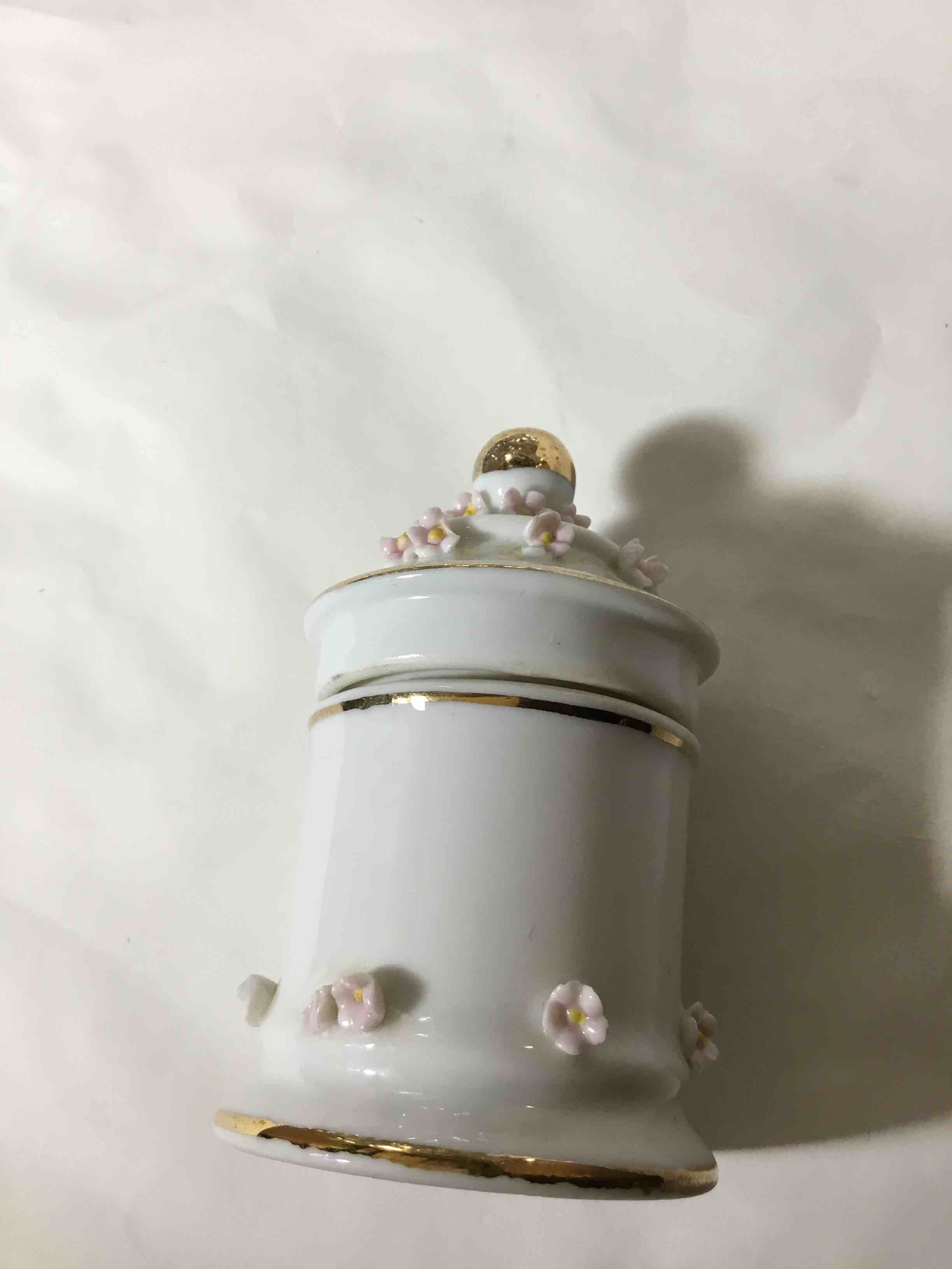 Kelvin Fine China canister or aspirin jar, likely from the 1950s