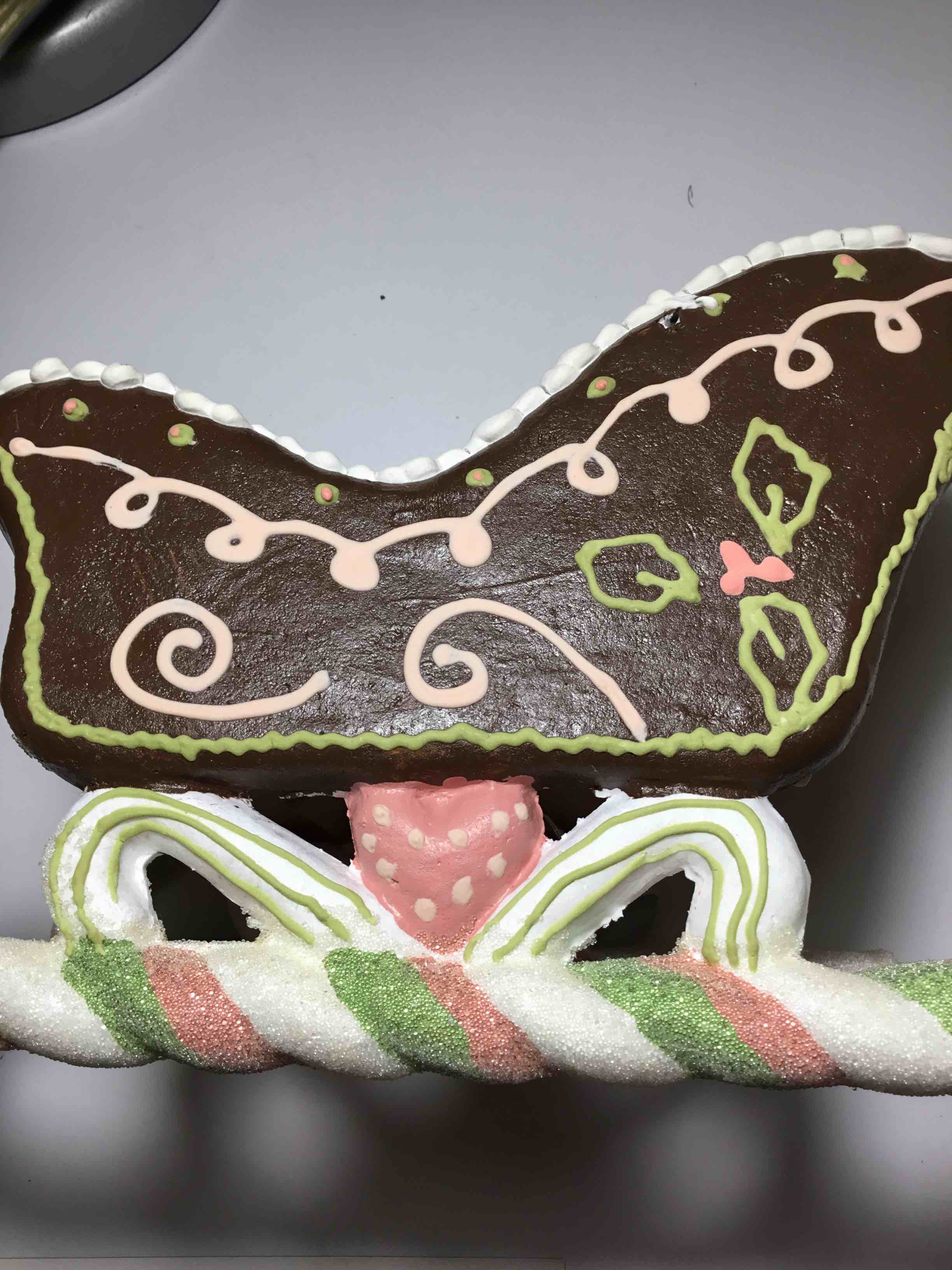 Designer's Excel By Direct Export Co gingerbread house tablepiece