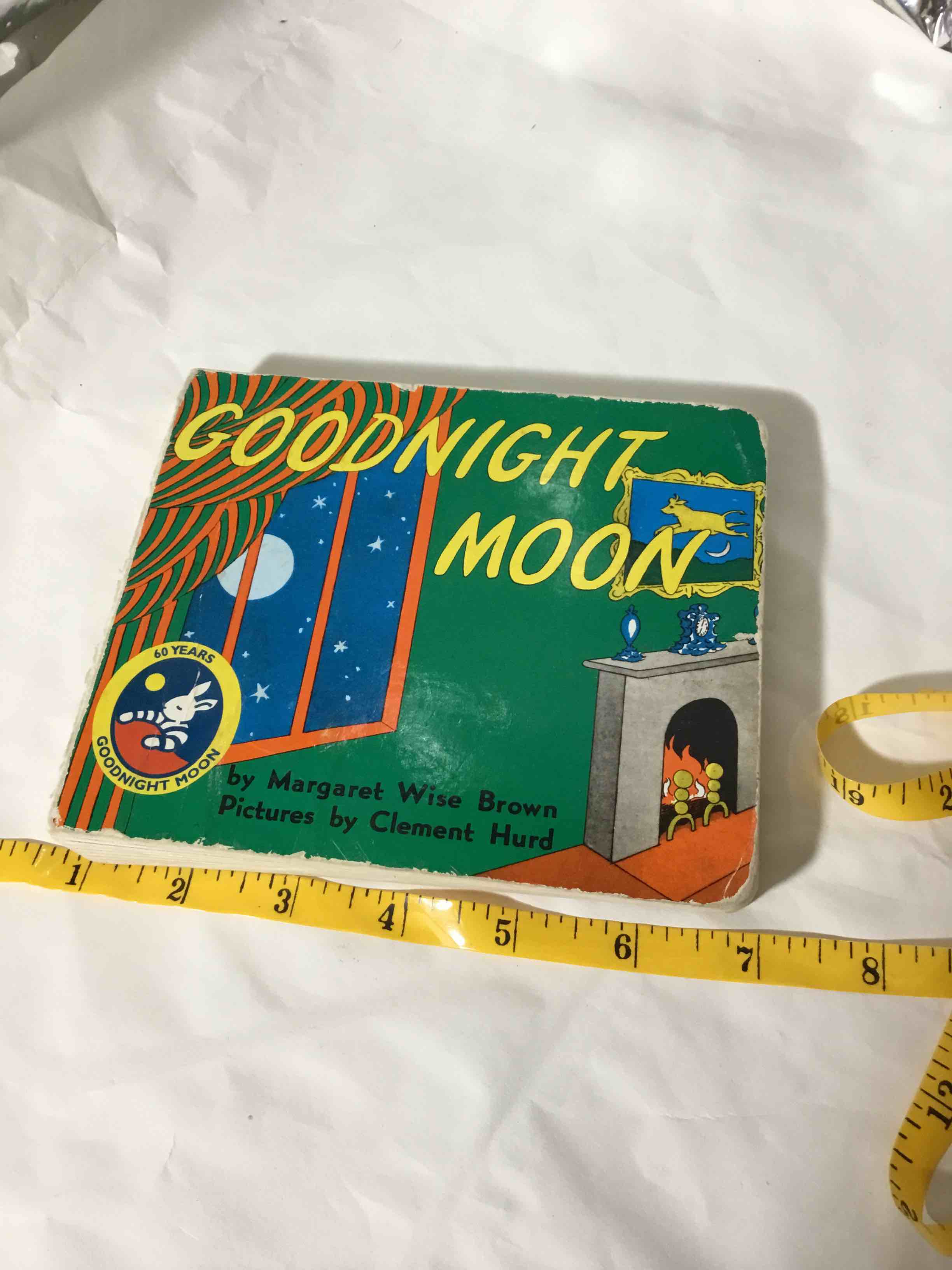 Goodnight Moon by Margaret Wise Brown (Paperboard)