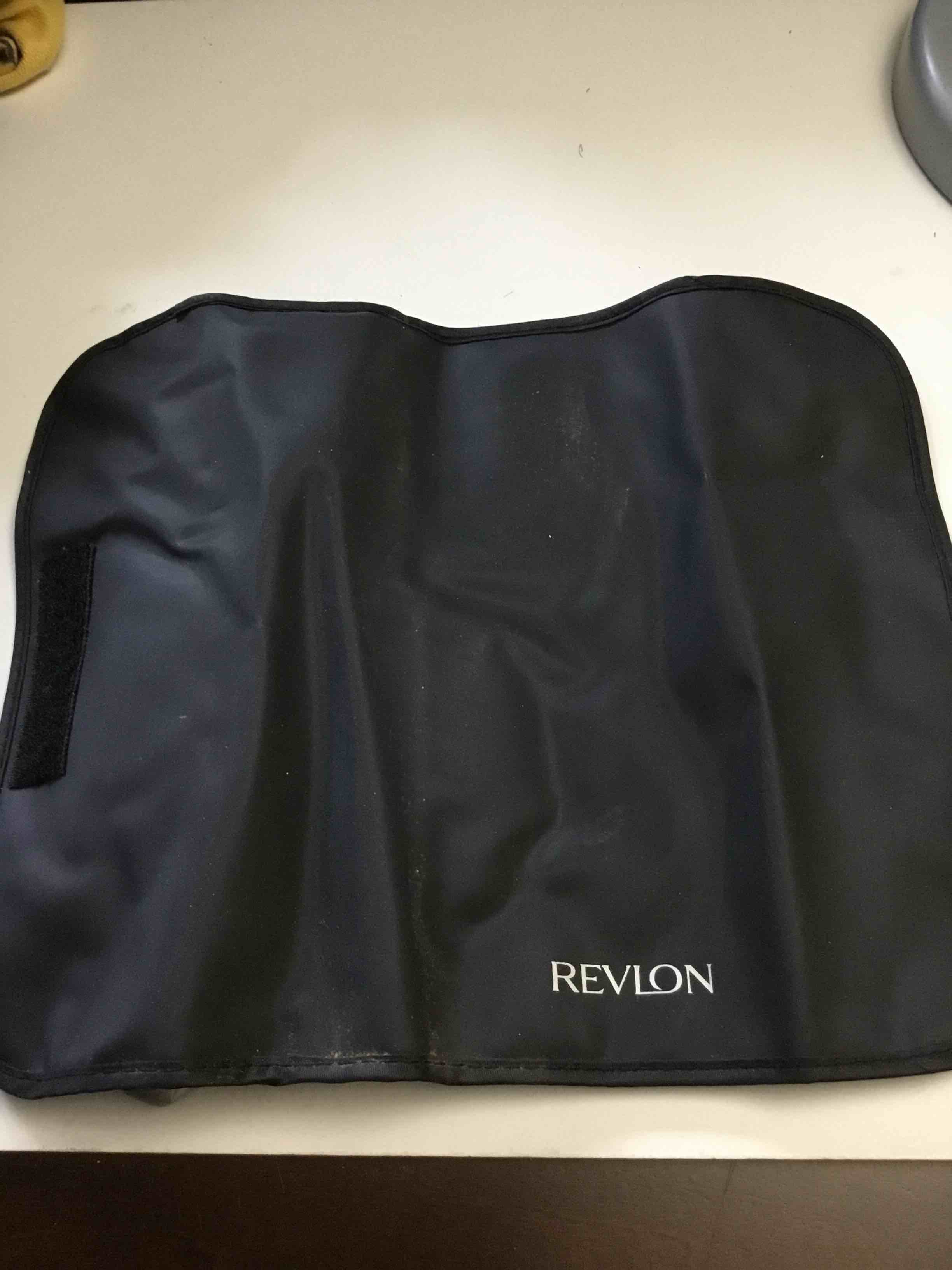 Revlon heat-resistant pouch for hair styling tools