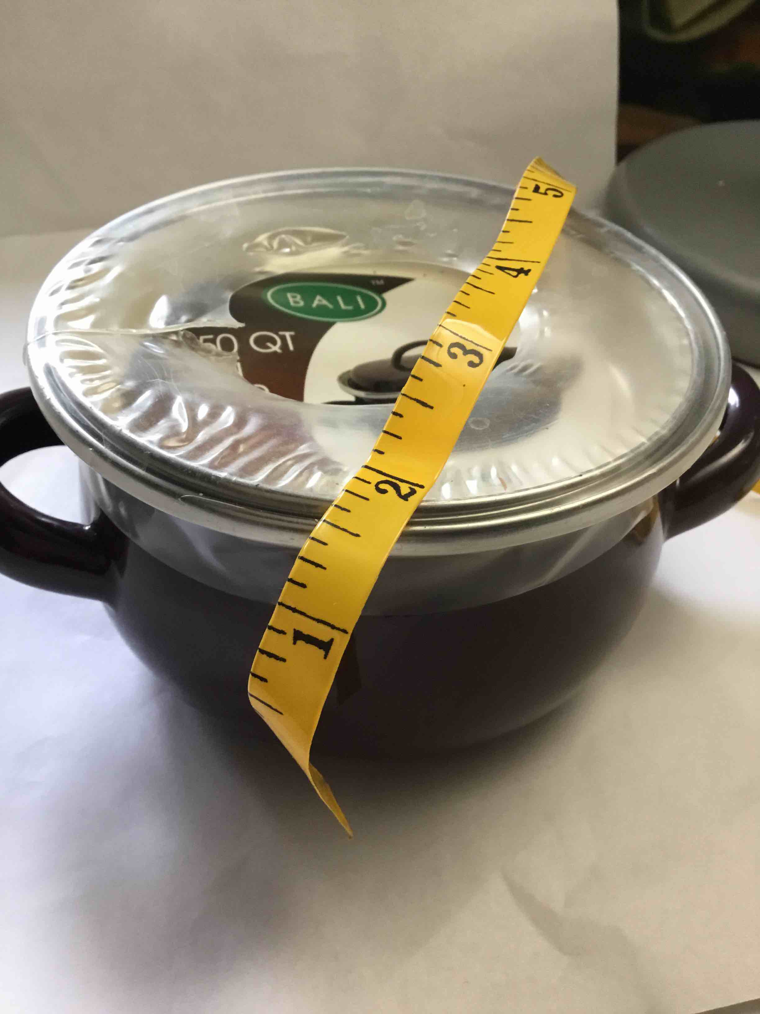 Bali 0.50 QT Mini Soup Pot made of porcelain enamel on steel