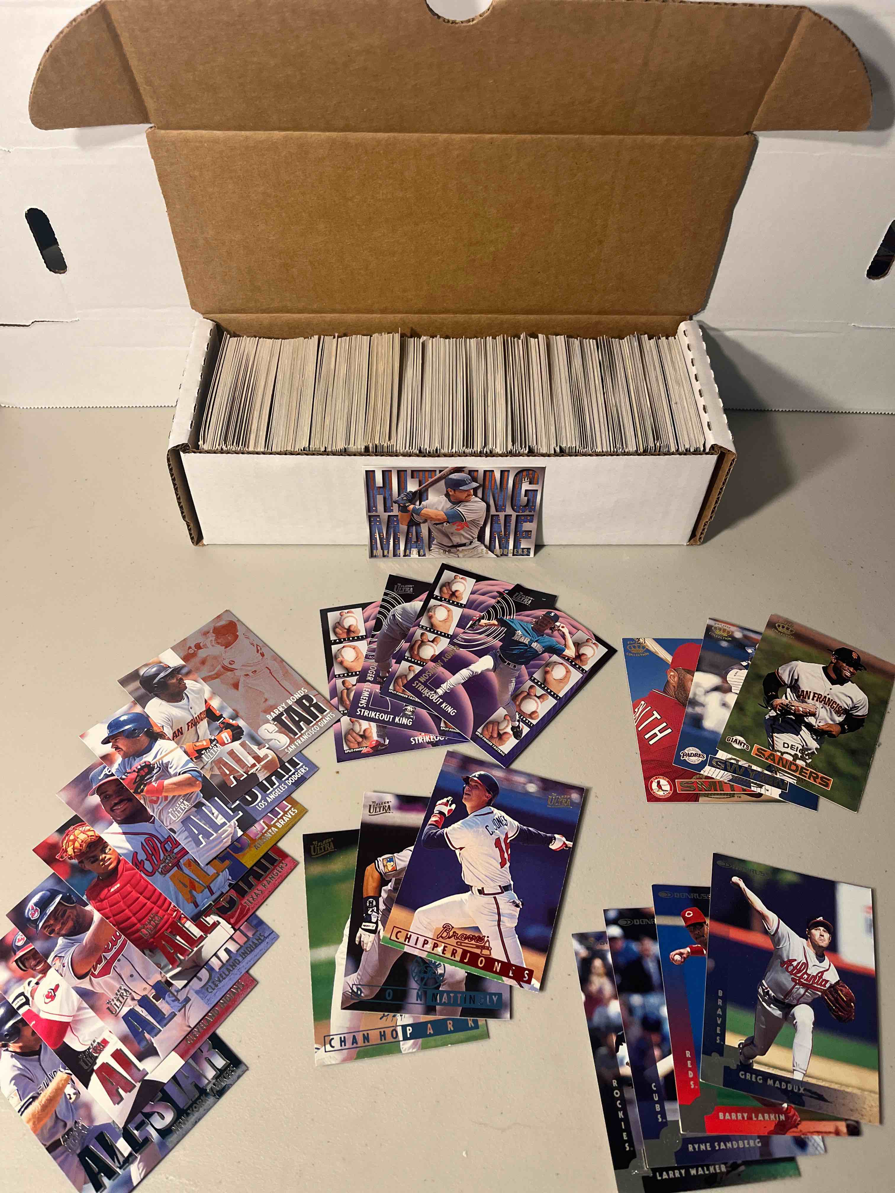 550ct. box 1994 Fleer Ultra, 1996 Donruss, and 1996 Pacific Baseball cards- Inserts, HOFs, Rookies and Stars