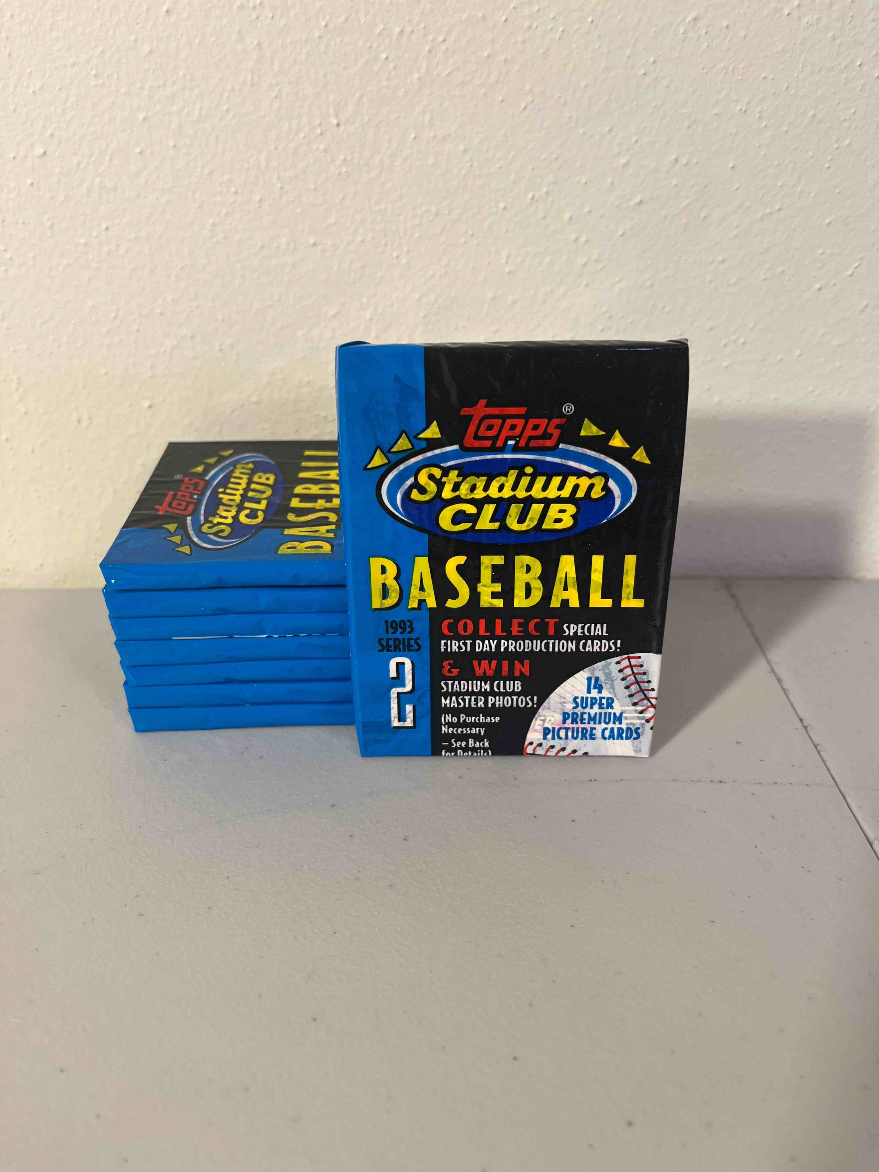 sealed 1993 topps stadium club baseball cards- 8 sealed baseball packs- look for special first day issue and member choice cards!
