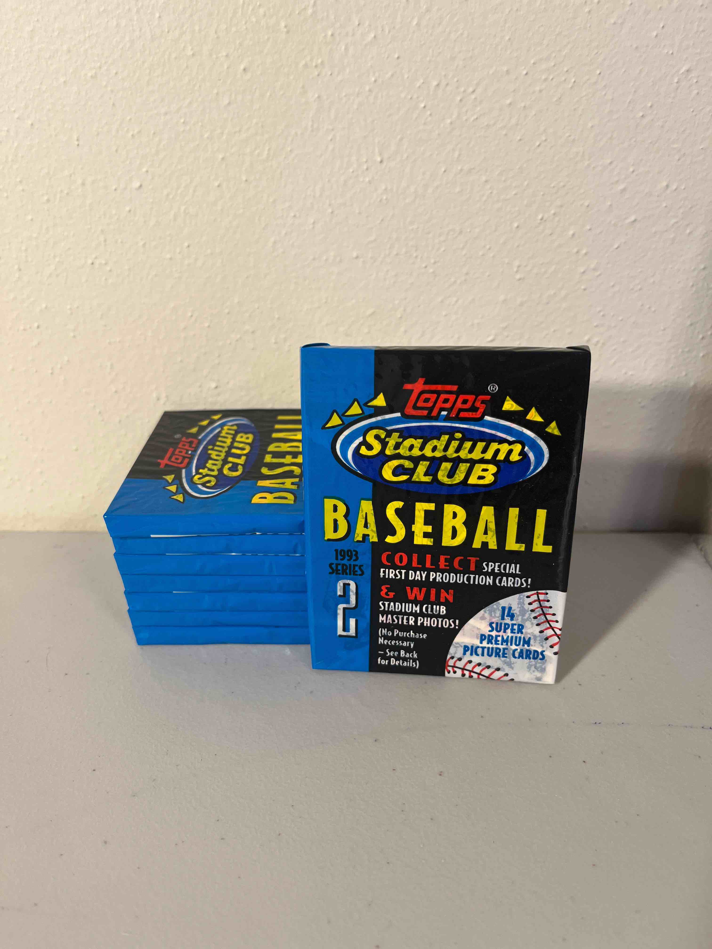 sealed 1993 topps stadium club baseball cards- 8 sealed baseball packs- look for special first day issue and member choice cards!
