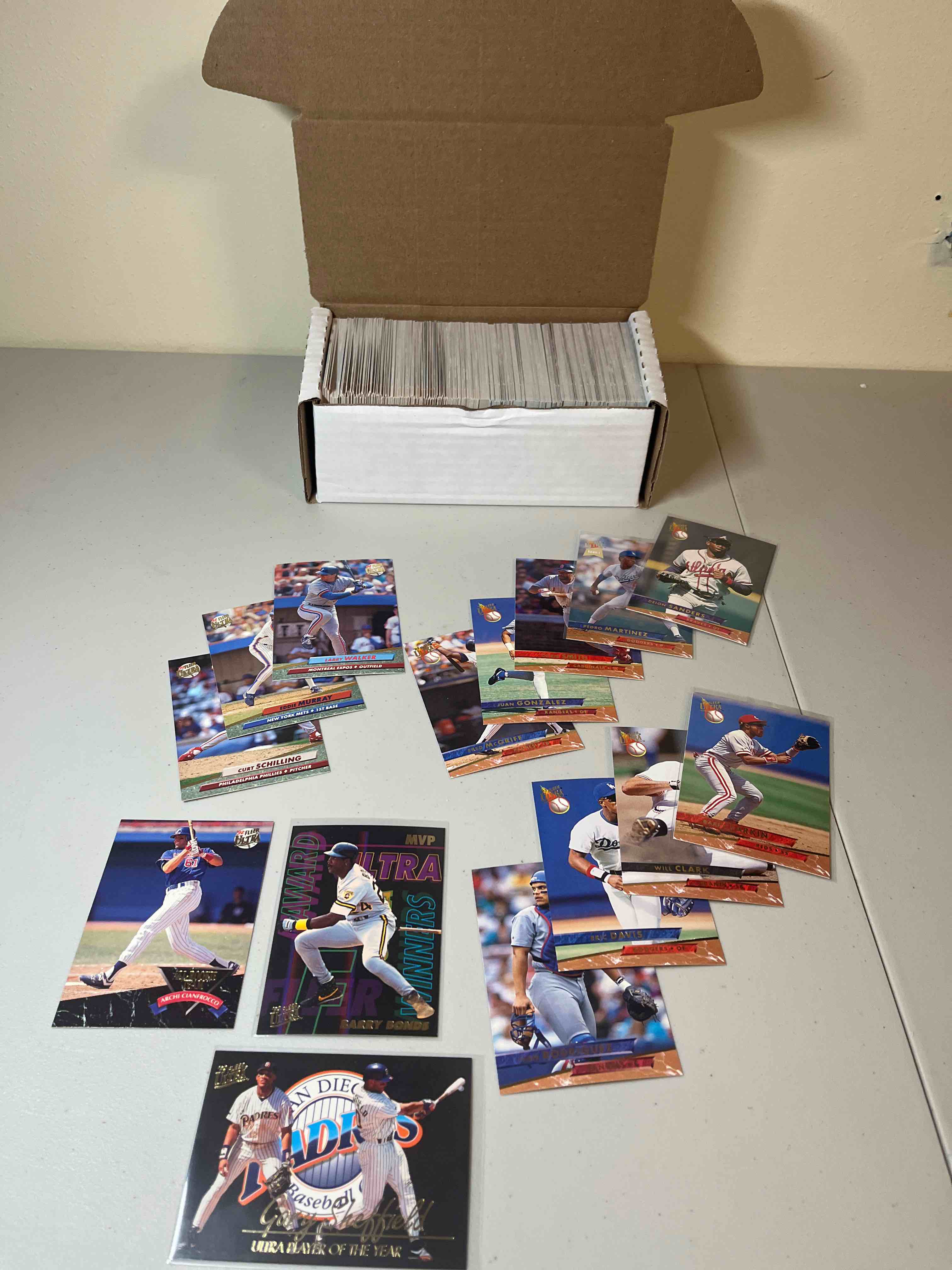 400ct. lot 1992 & 1993 fleer ultra baseball cards- barry bonds mvp and gary sheffield inserts!! stars, hofs, and rookies!