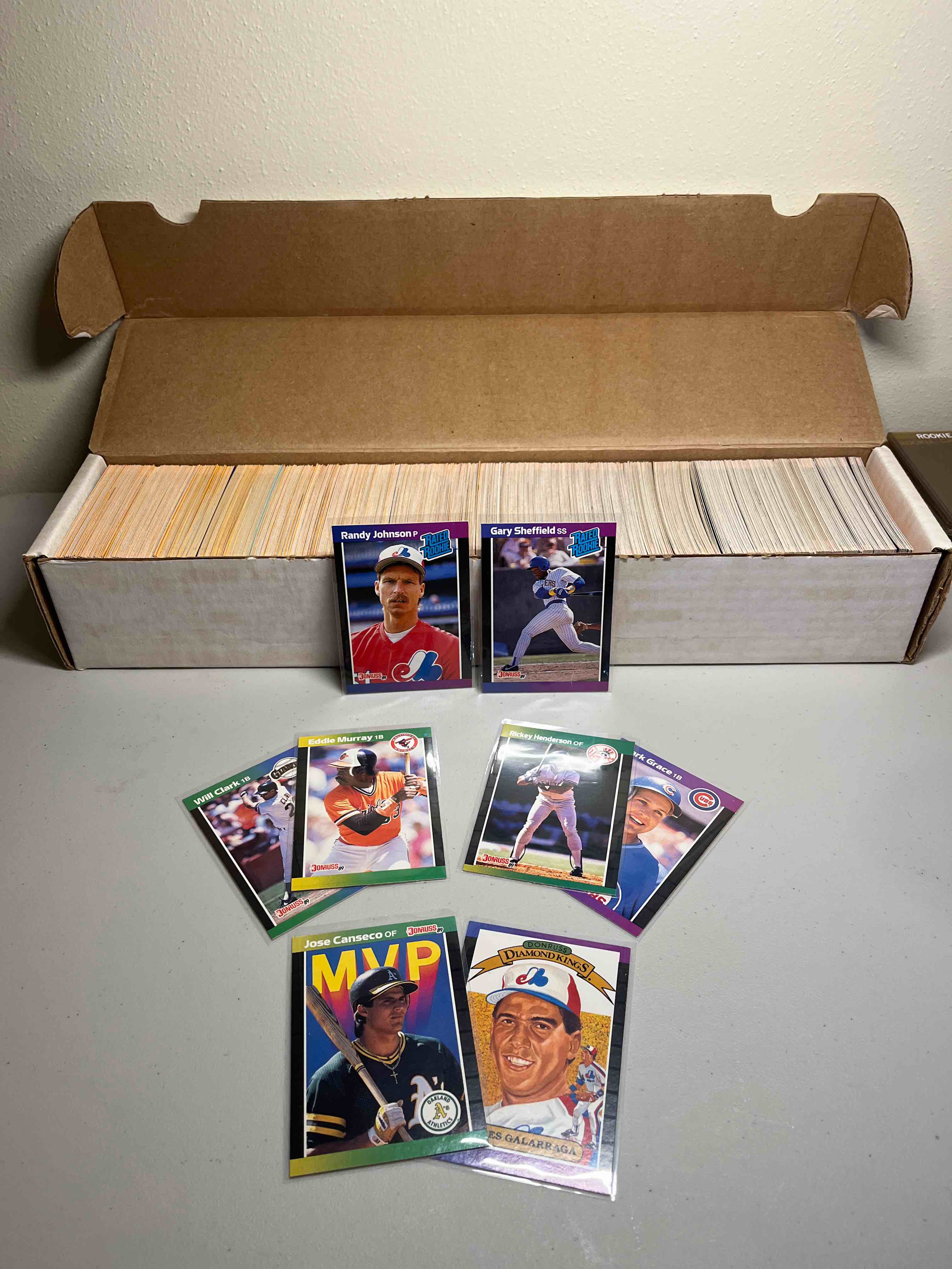 900+ct. box 1989 Donruss Baseball Cards- Randy Johnson & Gary Sheffield Rated Rookies! Loaded with Stars and HOFs! Great Condition!