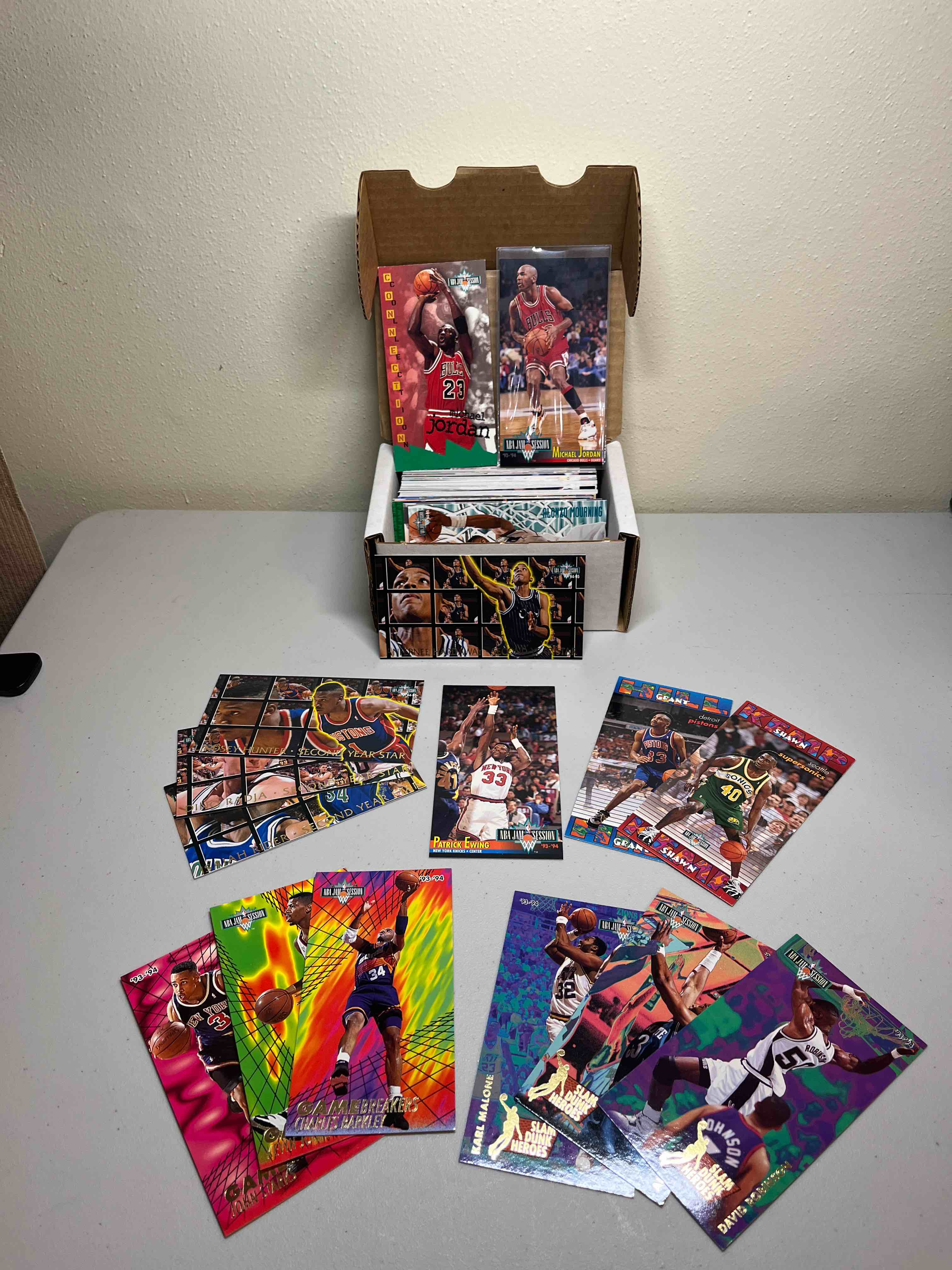 Awesome 90’s Baseball & Basketball Sports Cards Lots @ Webster- MLB & NBA! Check These Out!