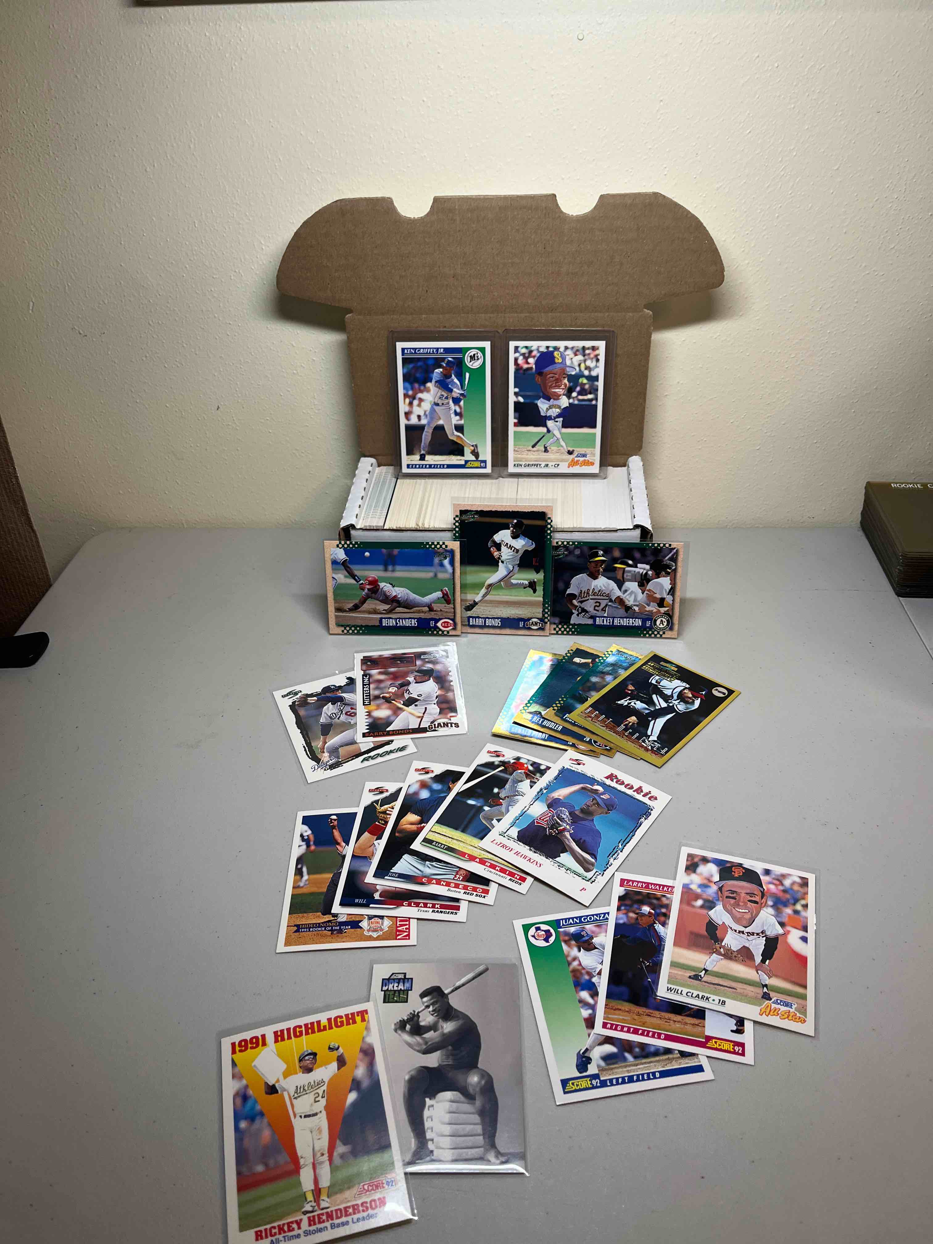 400ct. lot 1992 thru 1996 Score Baseball Cards- Ken Griffey Jr. Base and All-Star Cards- Mint Condition, sleeved and toploaded! Gold Rush Parallel Cards! Lots of Stars, Rookies, and HOFs!