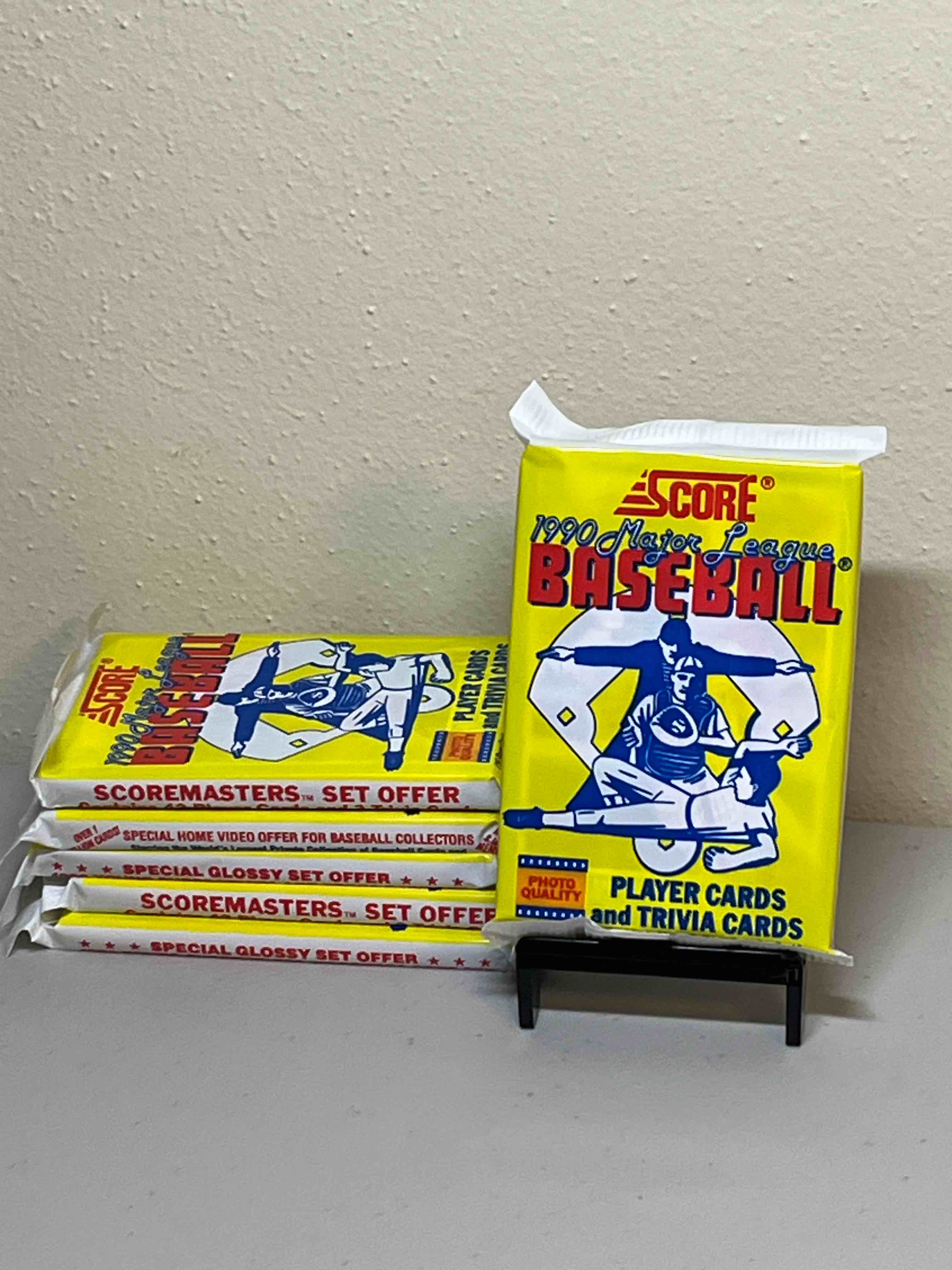(6) Sealed 1990 Score Baseball Cards- Sealed Packs! Look for Bo Jackson’s Iconic Black and White Shoulder Pads Card! Ken Griffey Jr., Barry Bonds, and more!!
