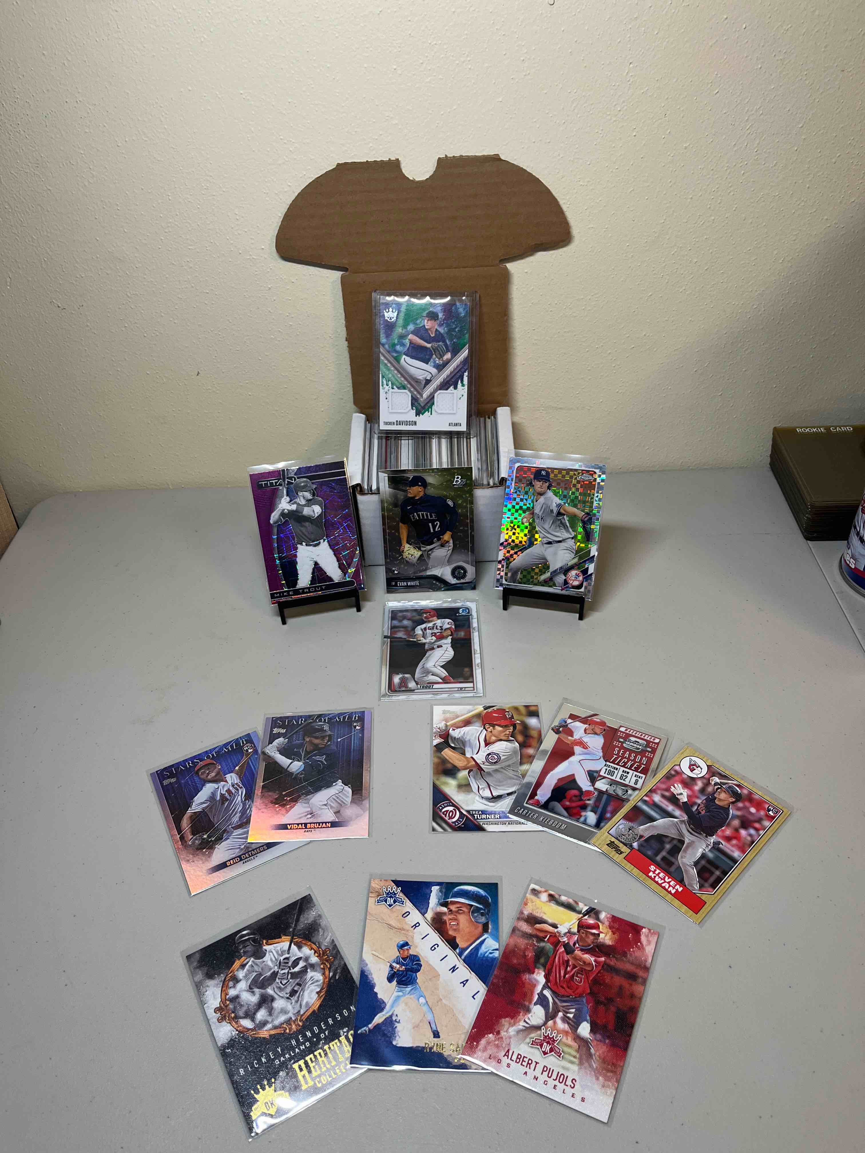 200ct. box Mixed 2000’s Baseball Cards! Tucker Davidson Patch Card, Mike Trout Titan Prizm, Gerrit Cole XFractor!! So Many More Stars and Rookies!!