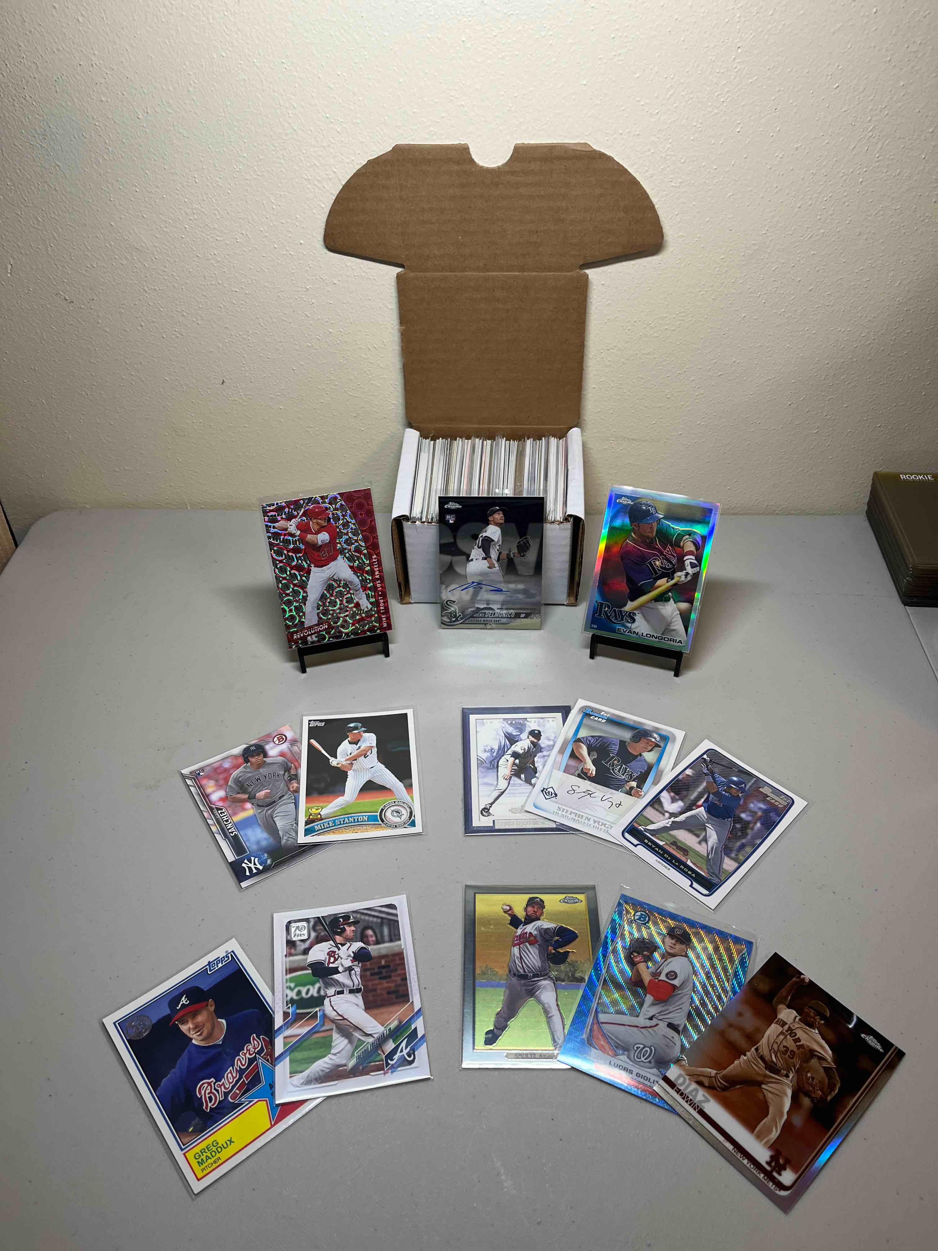 200ct. box Mixed 2000’s Baseball Cards! Mike Trout Revolution Disco, Nick Delmonico Topps Chrome Rookie Autograph, Evan Longoria Topps Chrome Refractor!! So Many More Stars and Rookies!!
